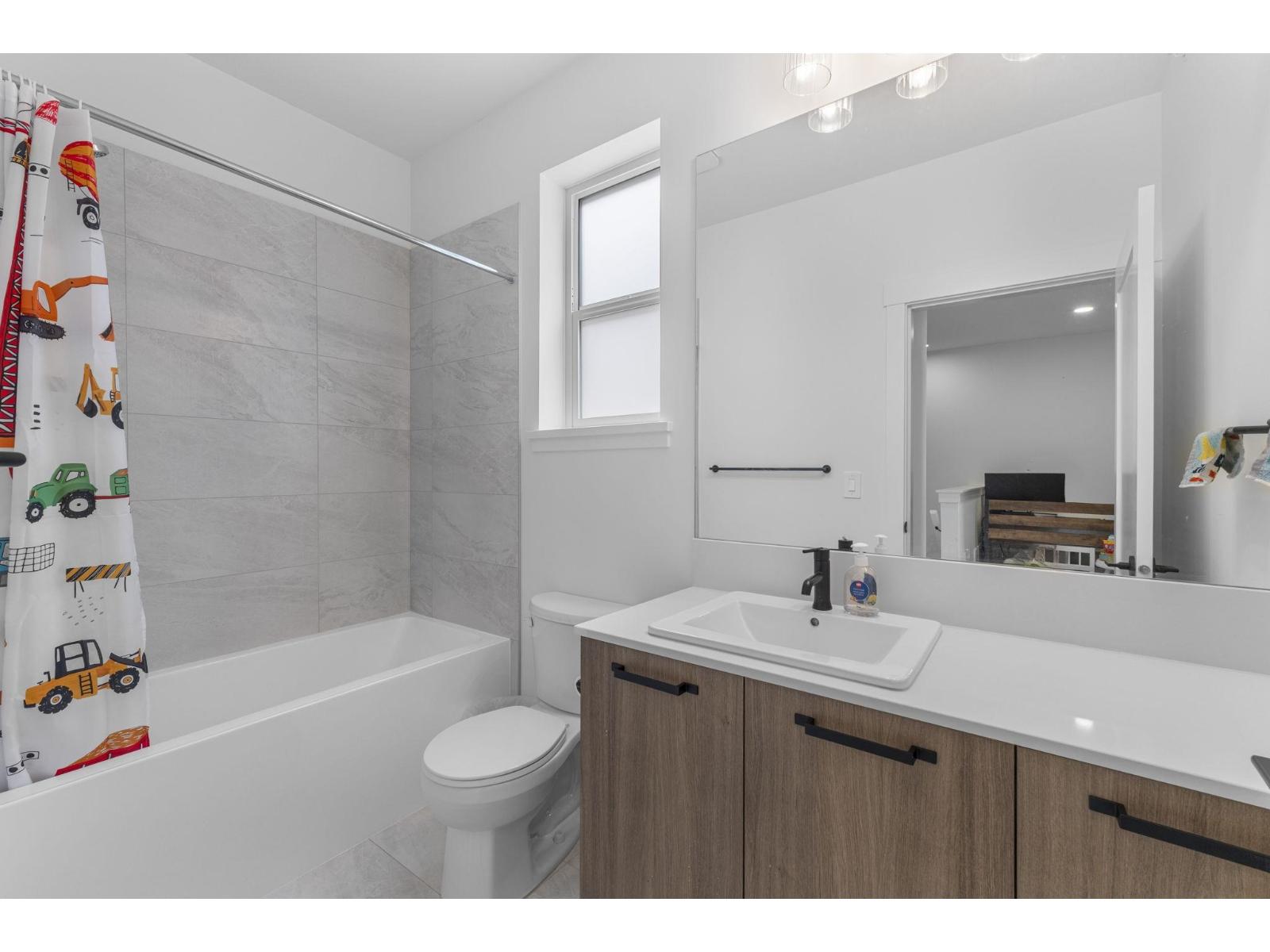 19656 75A AVENUE, Langley