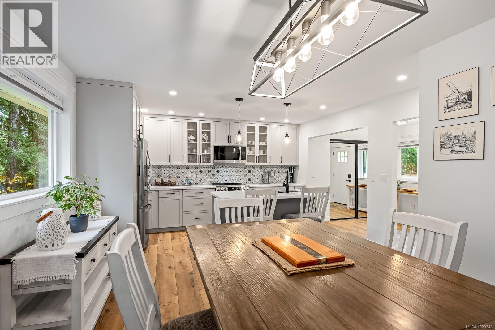 6508 Mystery Beach Rd, Fanny Bay