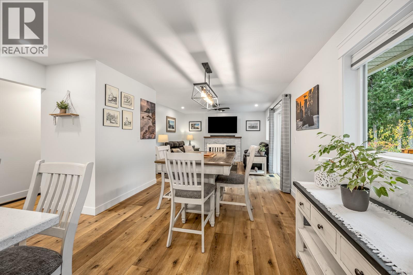 6508 Mystery Beach Rd, Fanny Bay