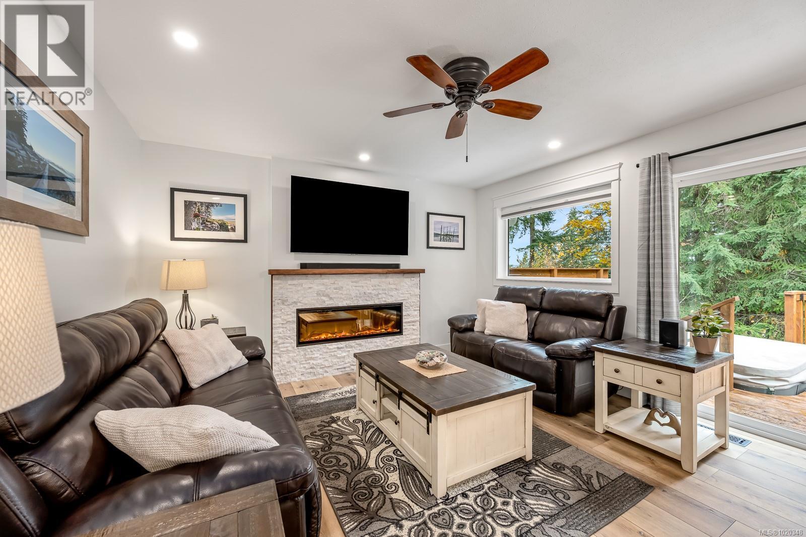 6508 Mystery Beach Rd, Fanny Bay