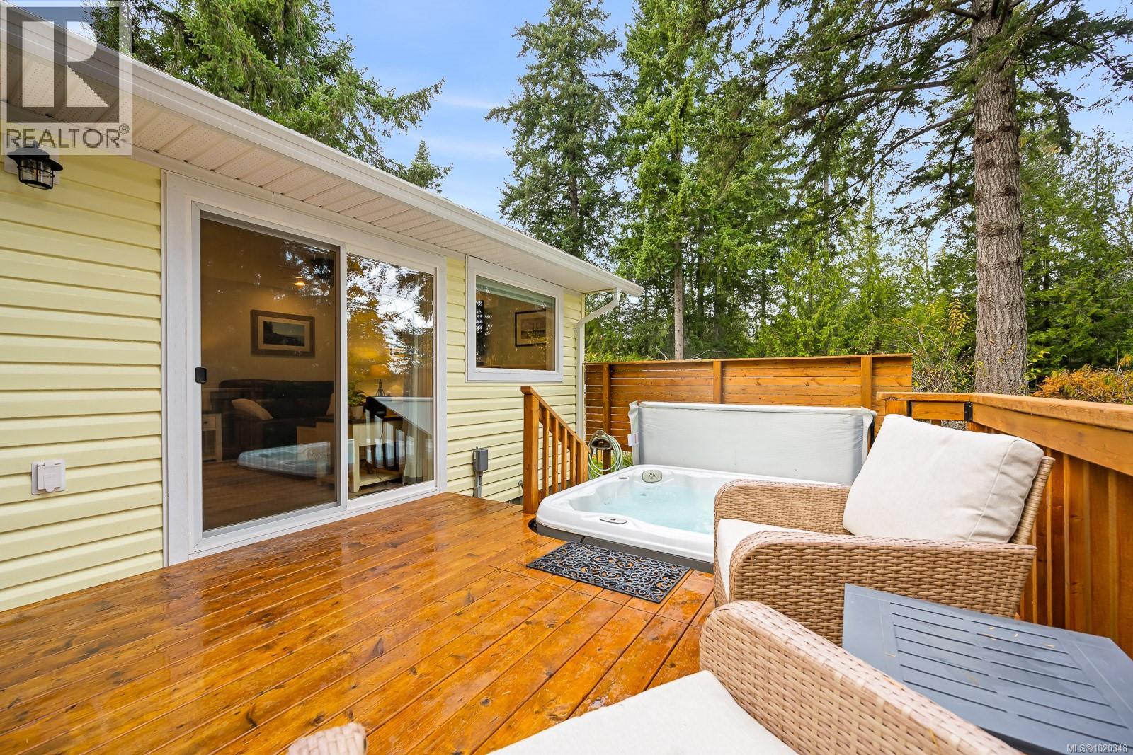 6508 Mystery Beach Rd, Fanny Bay