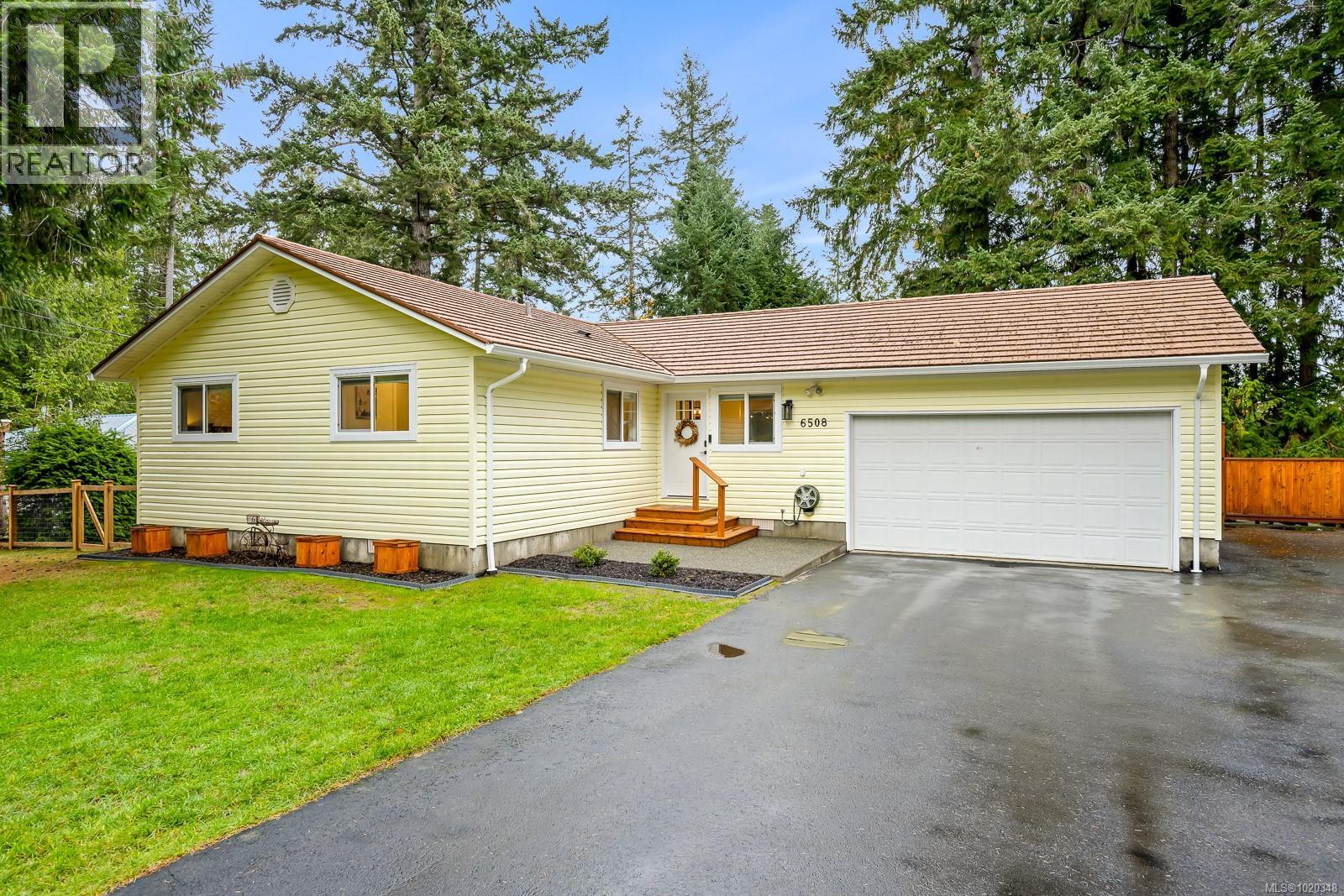 6508 Mystery Beach Rd, Fanny Bay