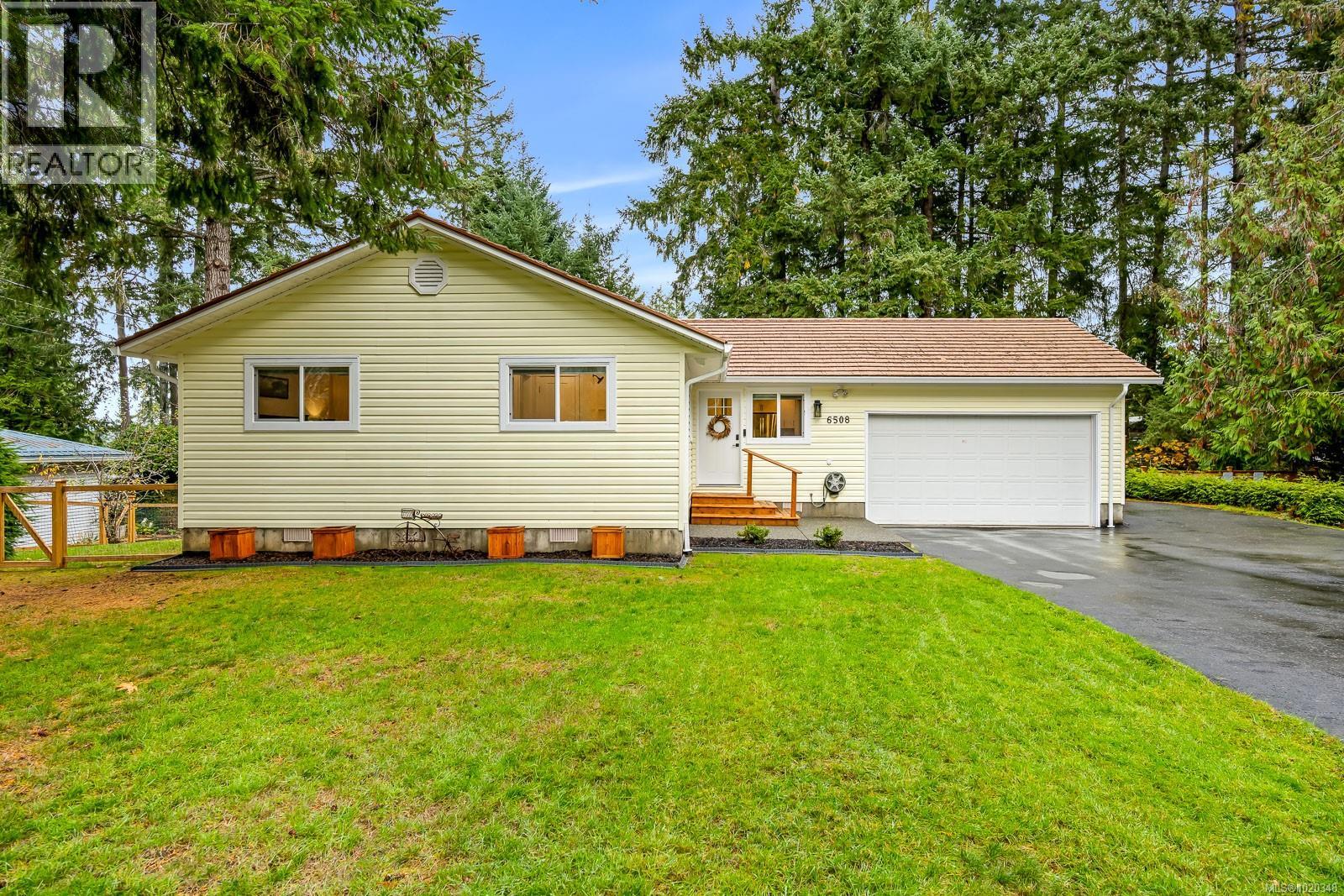 6508 Mystery Beach Rd, Fanny Bay