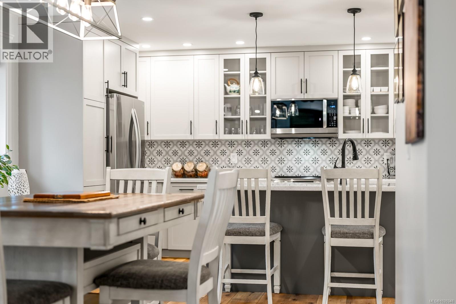 6508 Mystery Beach Rd, Fanny Bay