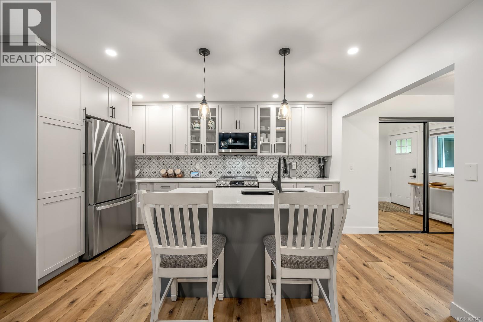 6508 Mystery Beach Rd, Fanny Bay