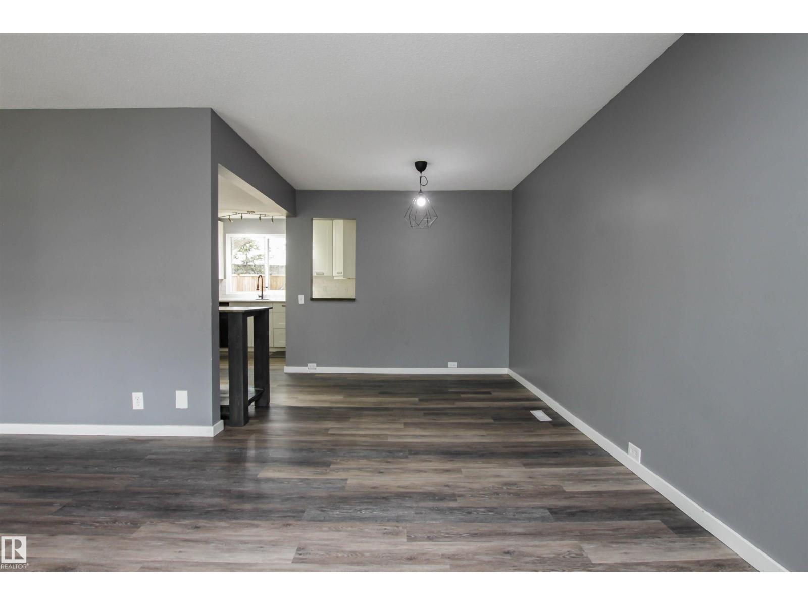 6 MARKET ST, Sherwood Park