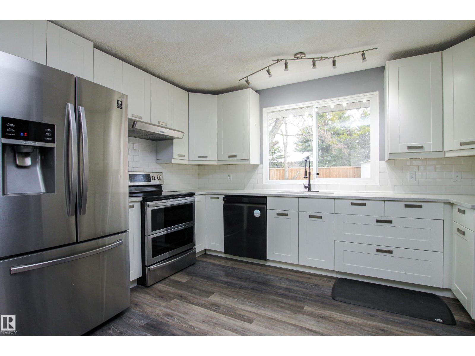 6 MARKET ST, Sherwood Park