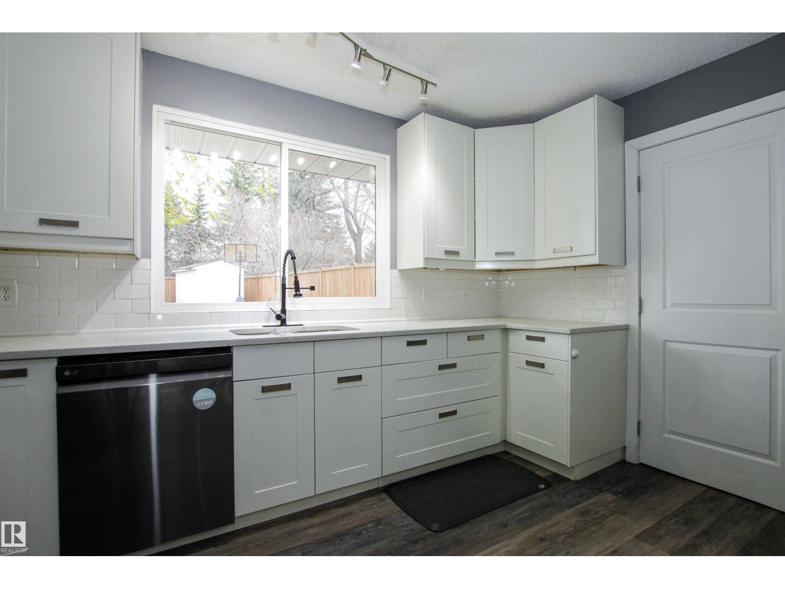 6 MARKET ST, Sherwood Park