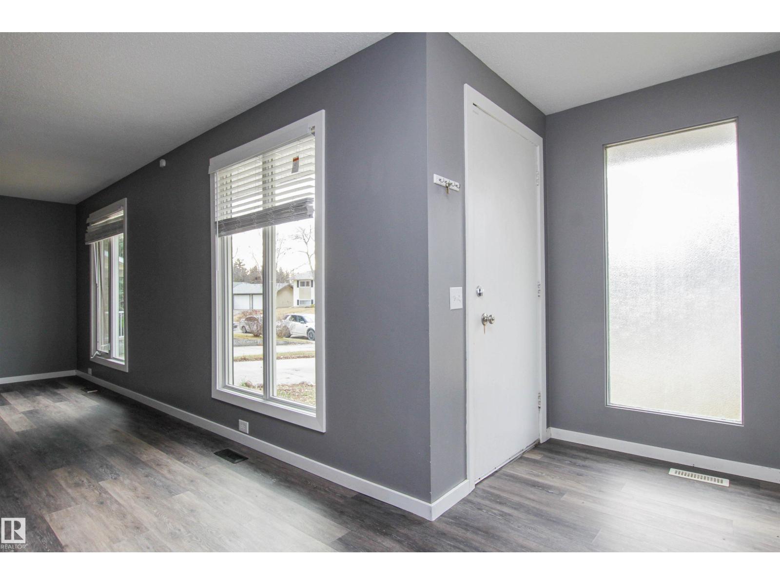 6 MARKET ST, Sherwood Park