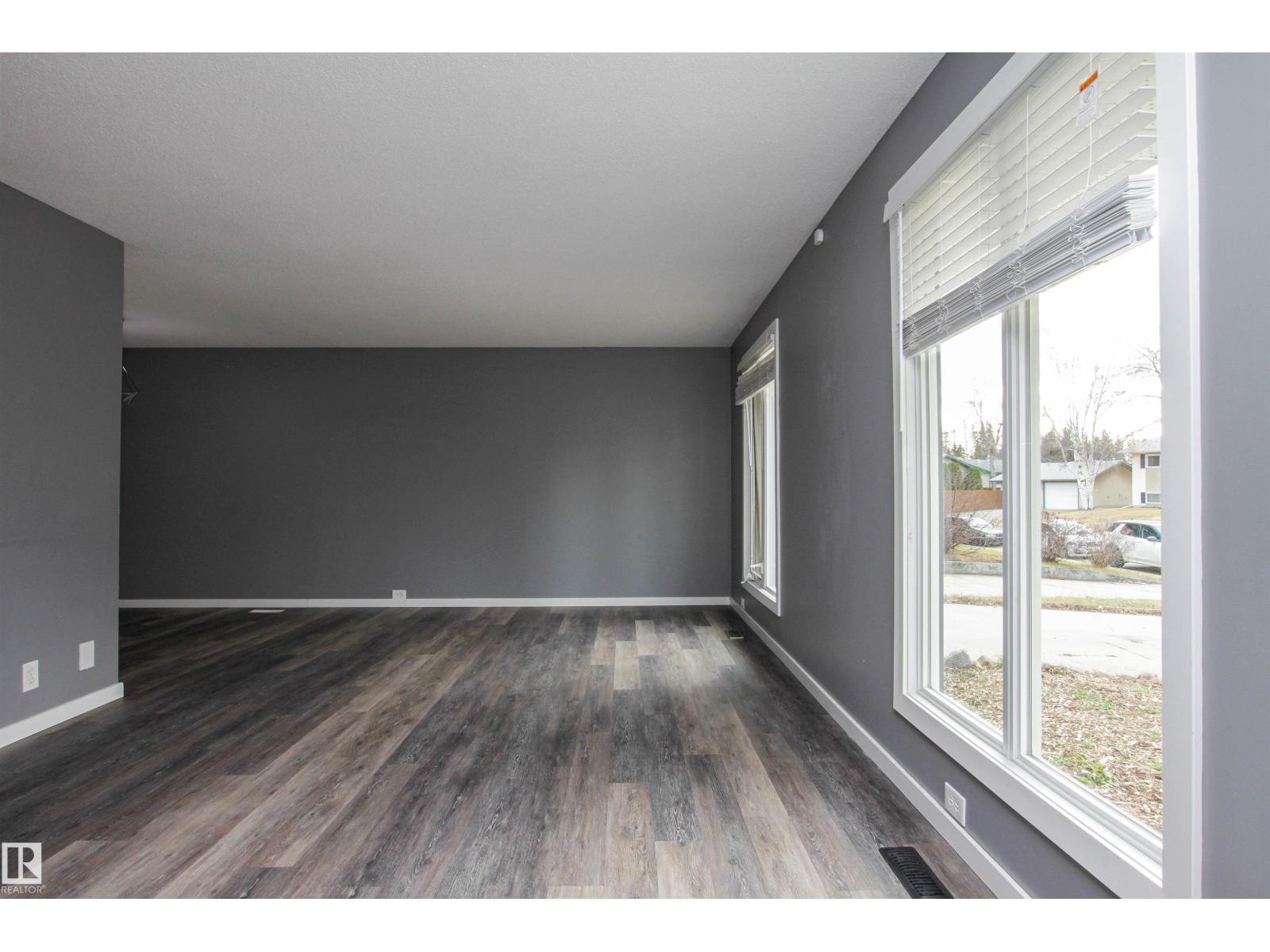 6 MARKET ST, Sherwood Park