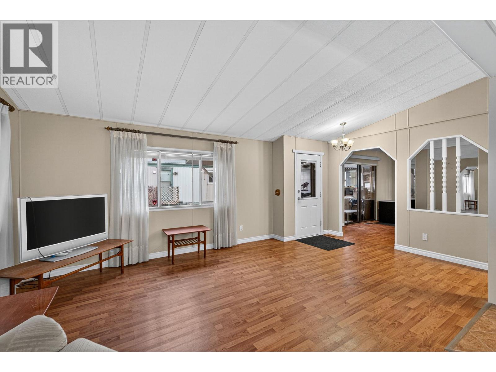 241 1999 97 Highway South, West Kelowna