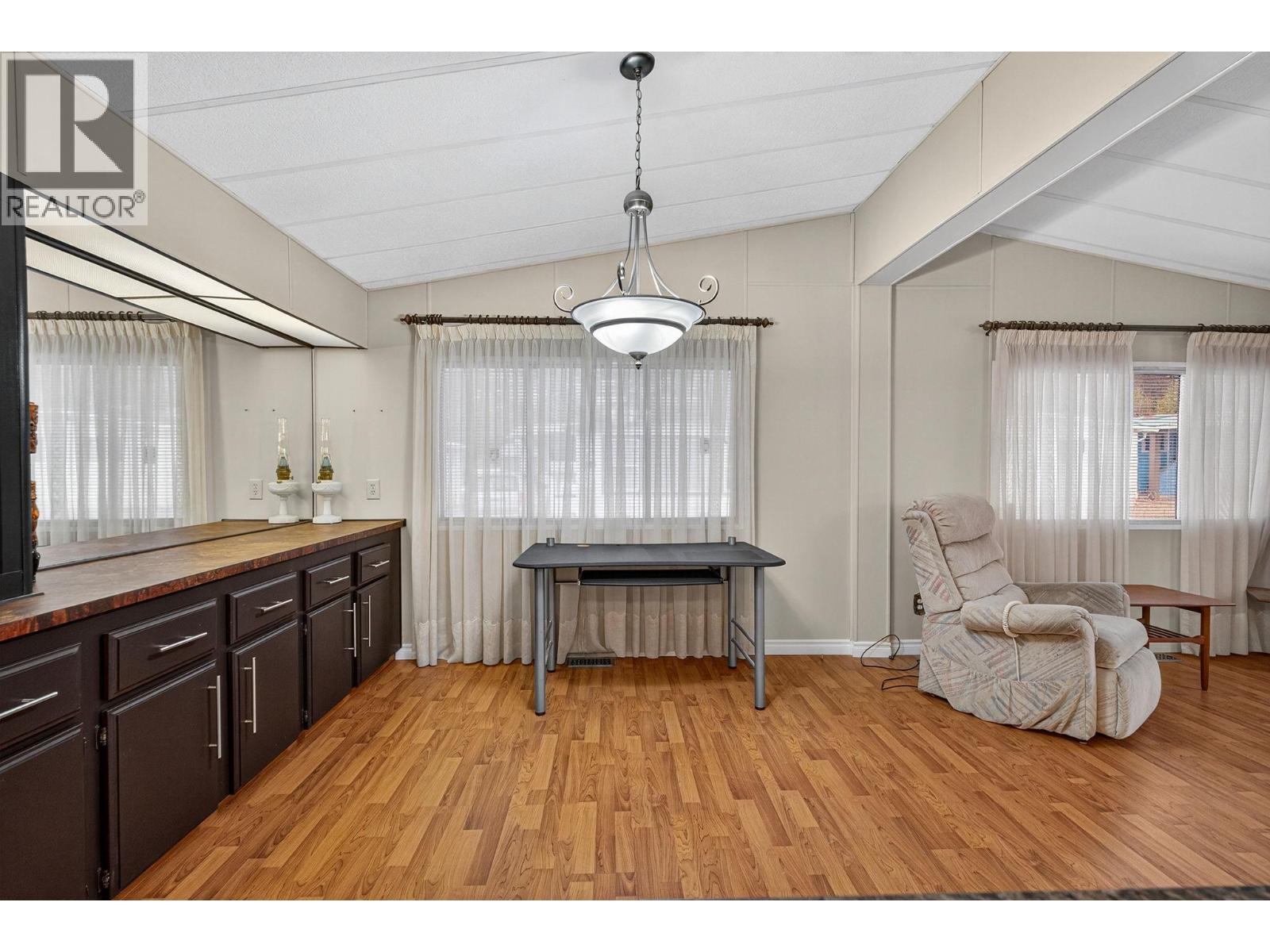 241 1999 97 Highway South, West Kelowna