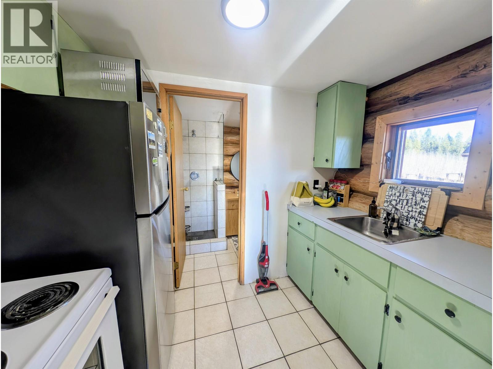 3710 WHITEHORSE LAKE ROAD, Lac La Hache