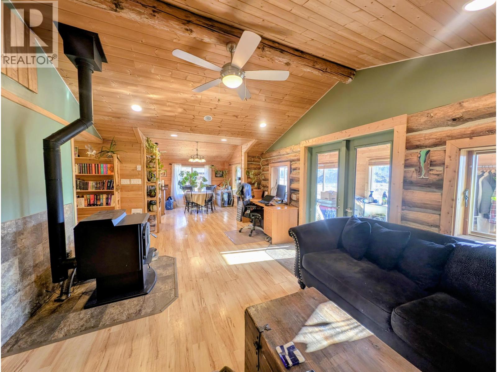 3710 WHITEHORSE LAKE ROAD, Lac La Hache