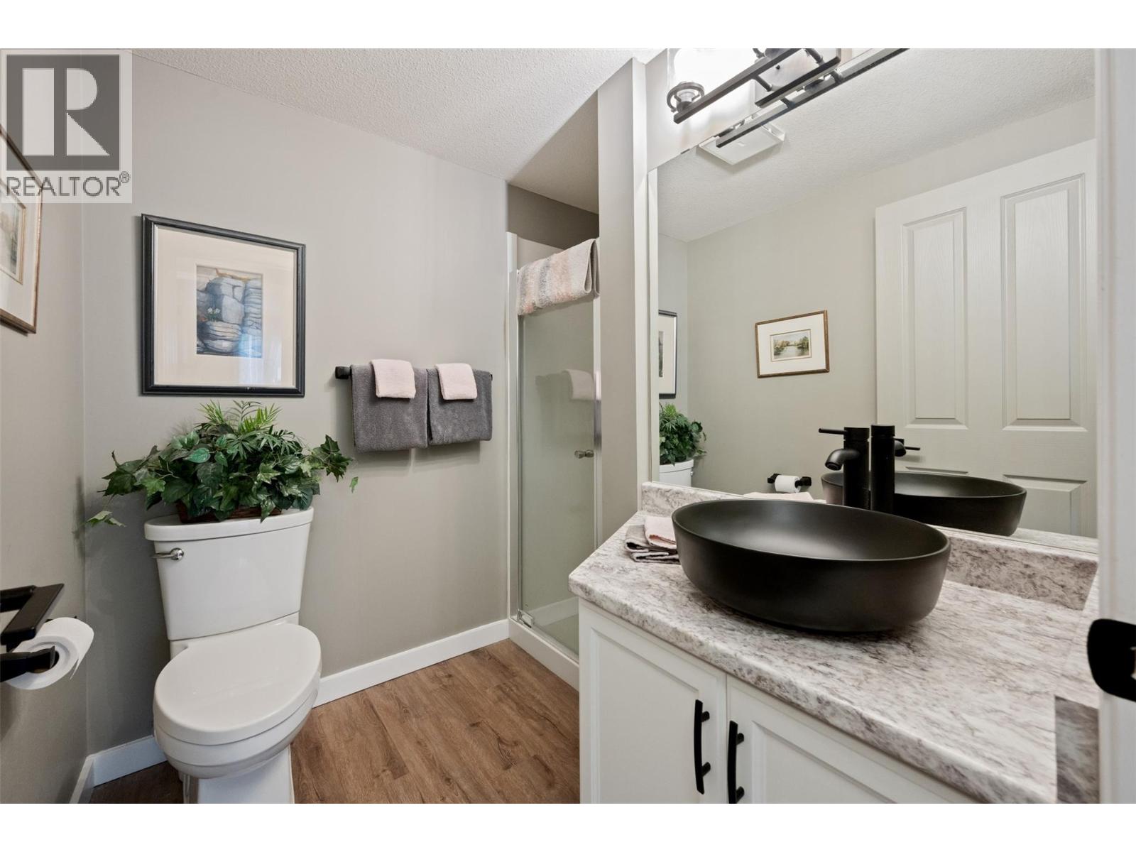 109 8700 Jubilee Road East, Summerland