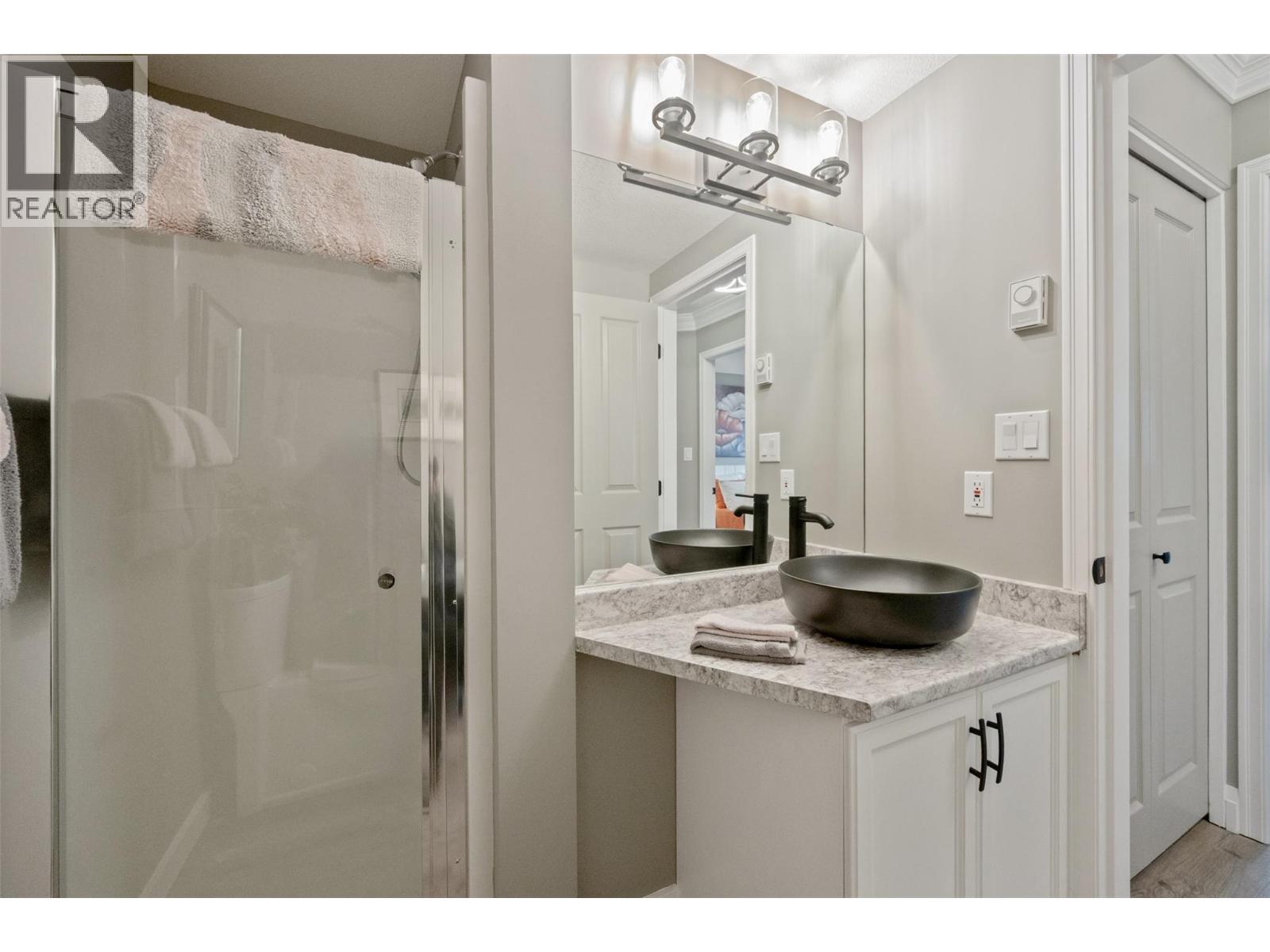 109 8700 Jubilee Road East, Summerland