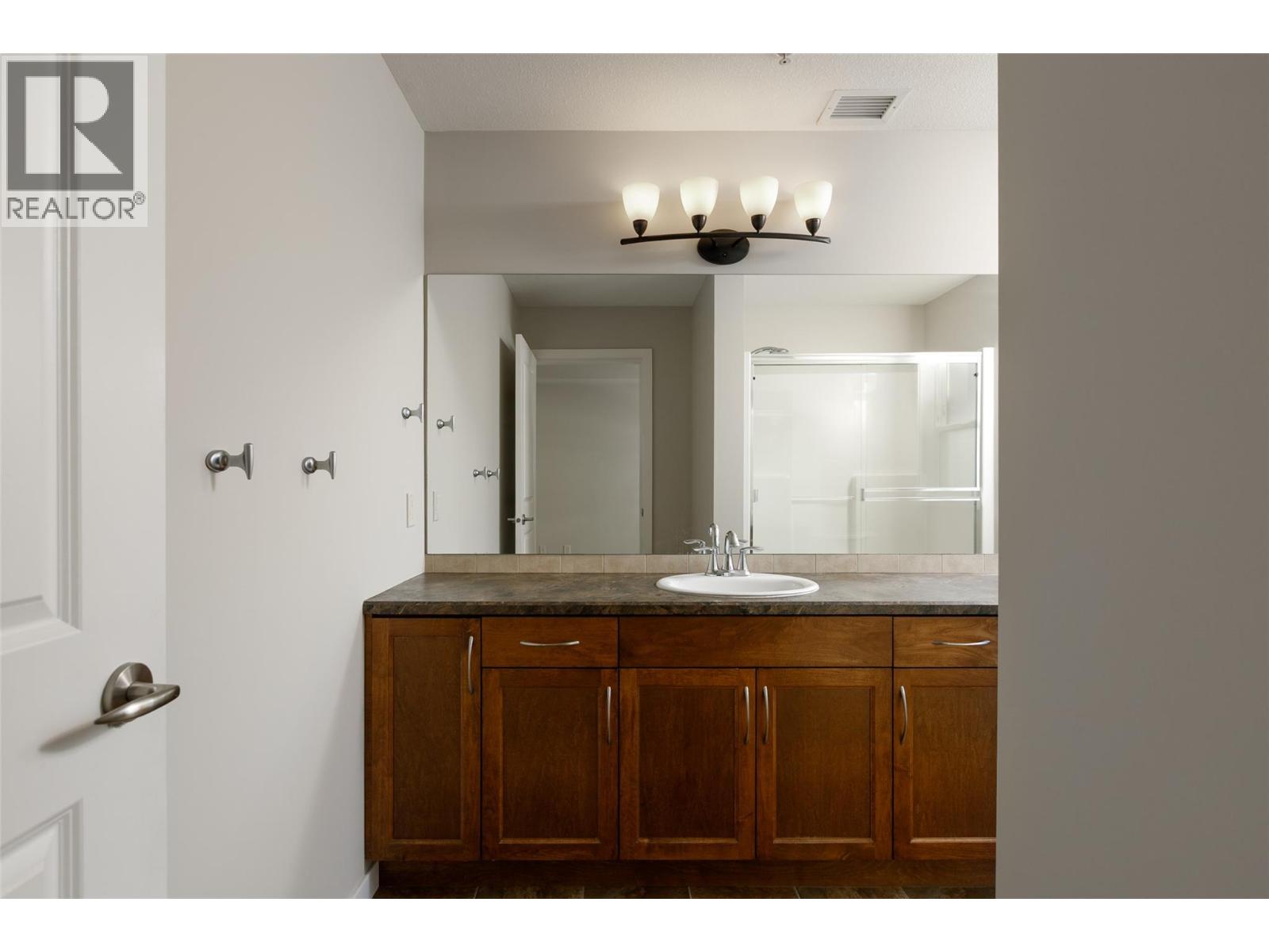 315 850 Saucier Avenue, Kelowna