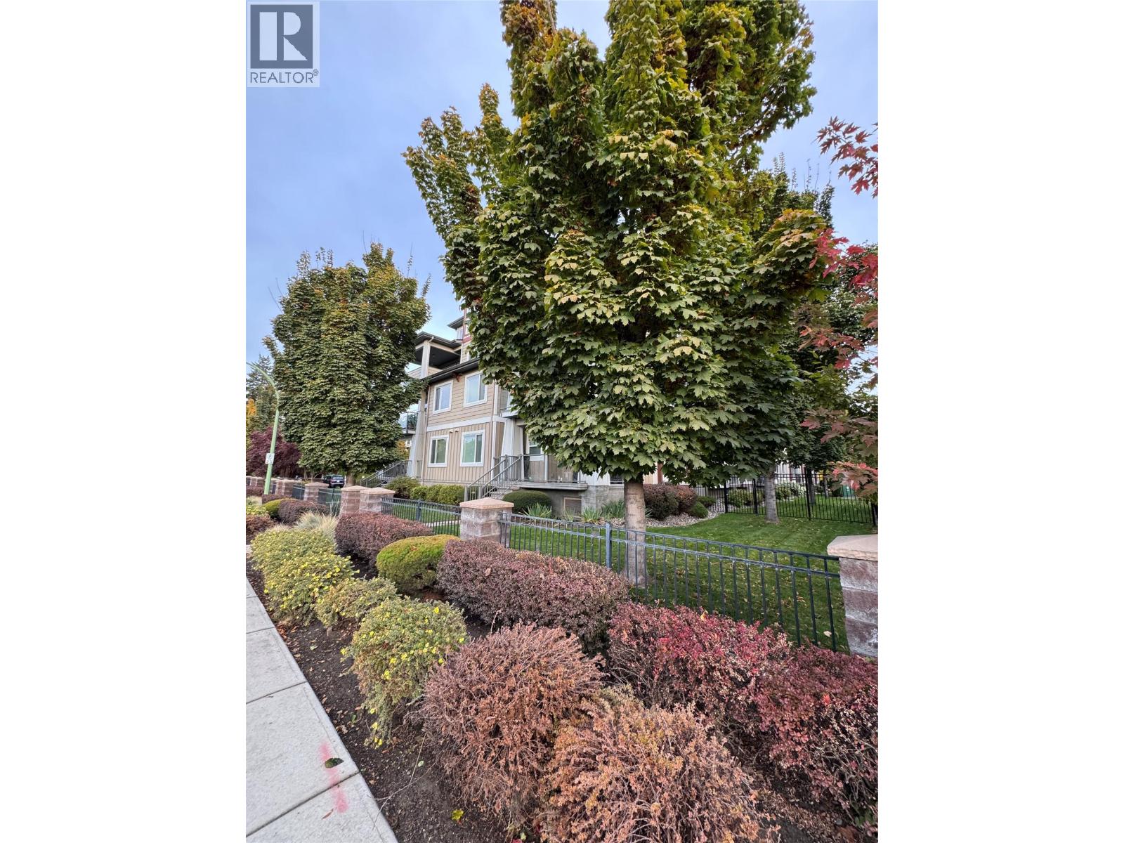 315 850 Saucier Avenue, Kelowna