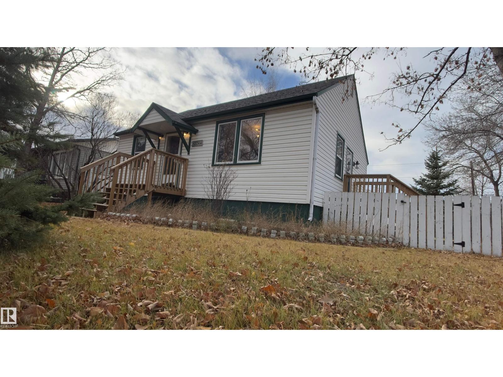 12244 79 ST NW, Edmonton