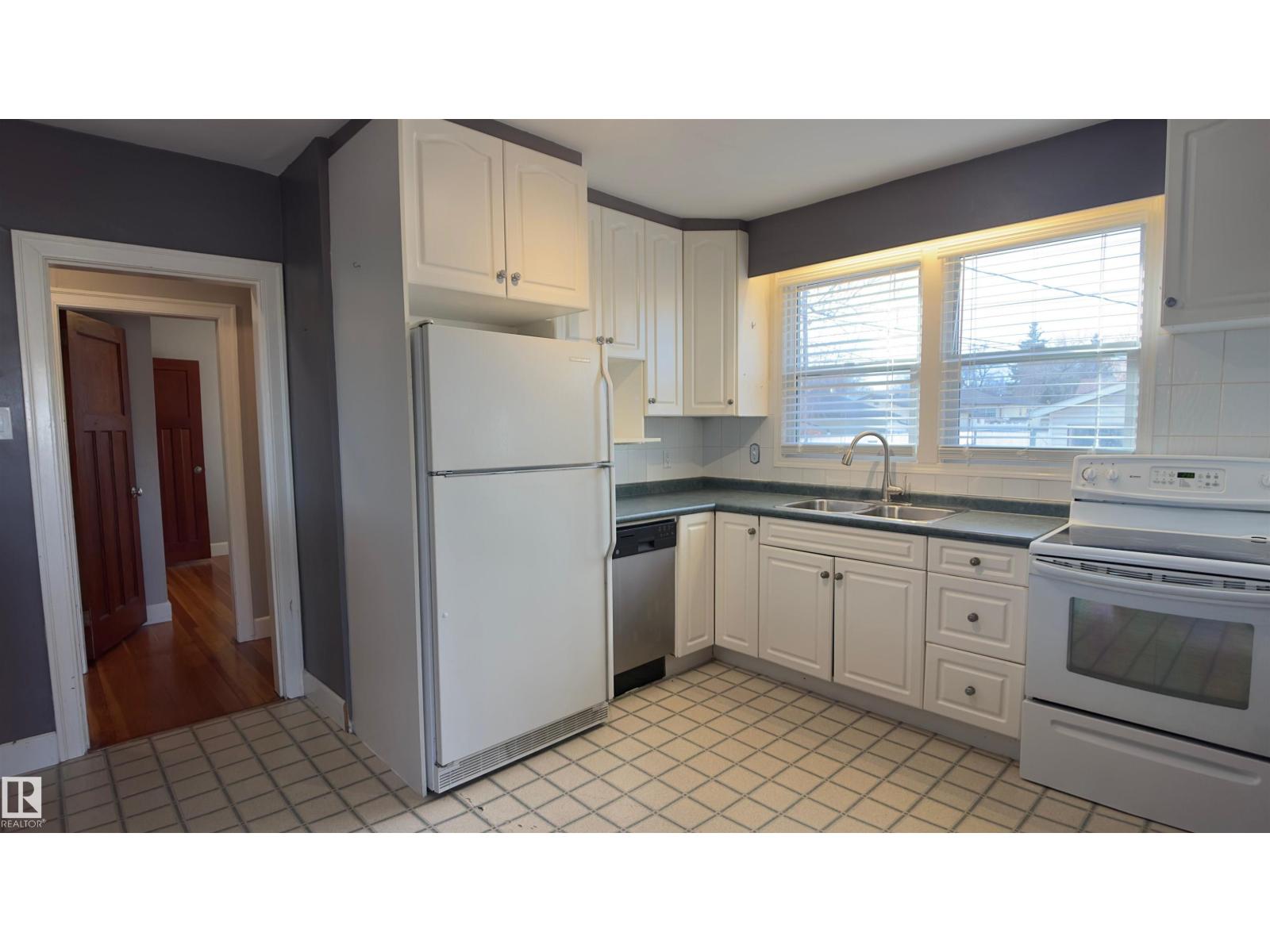 12244 79 ST NW, Edmonton