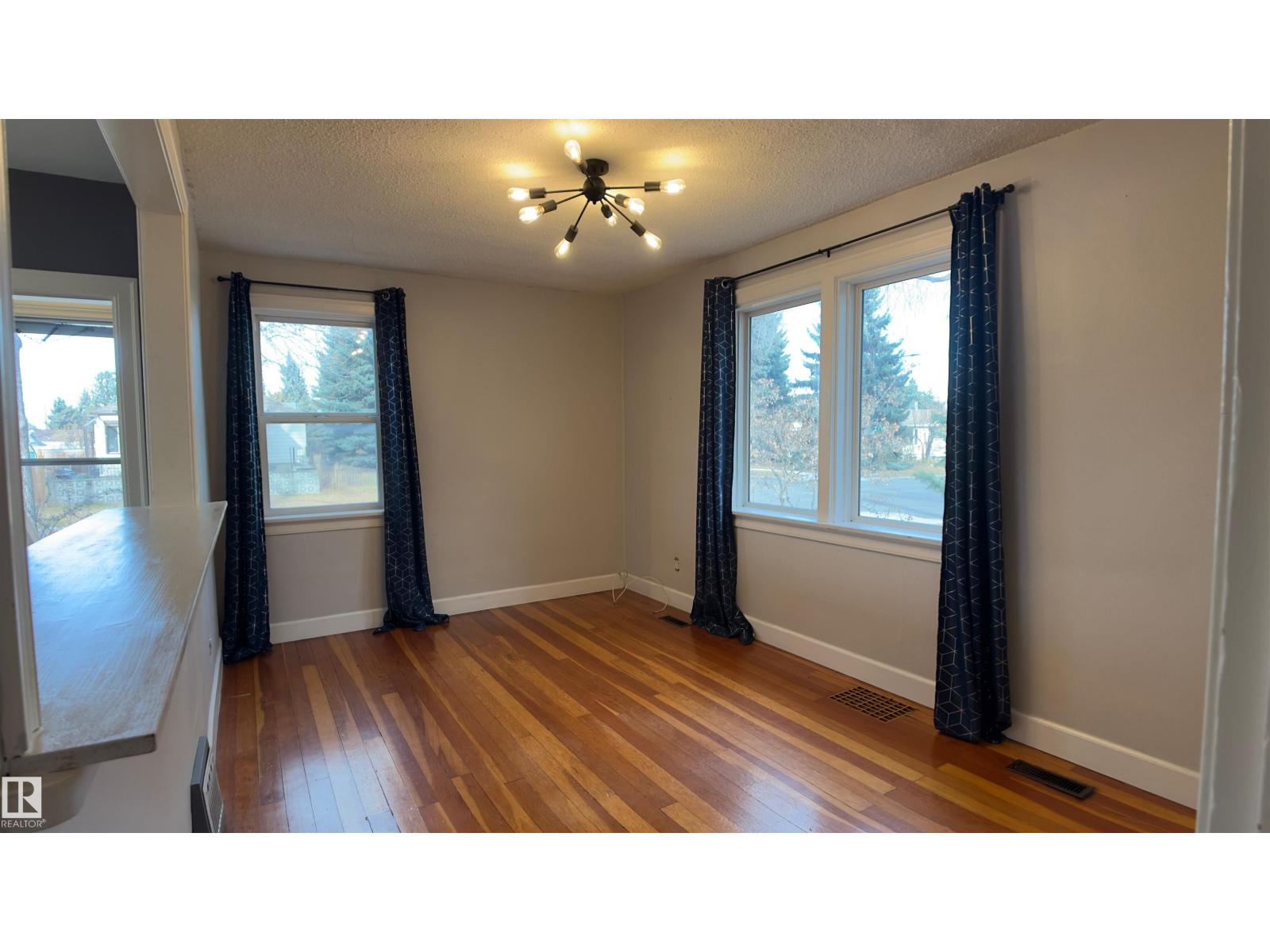 12244 79 ST NW, Edmonton