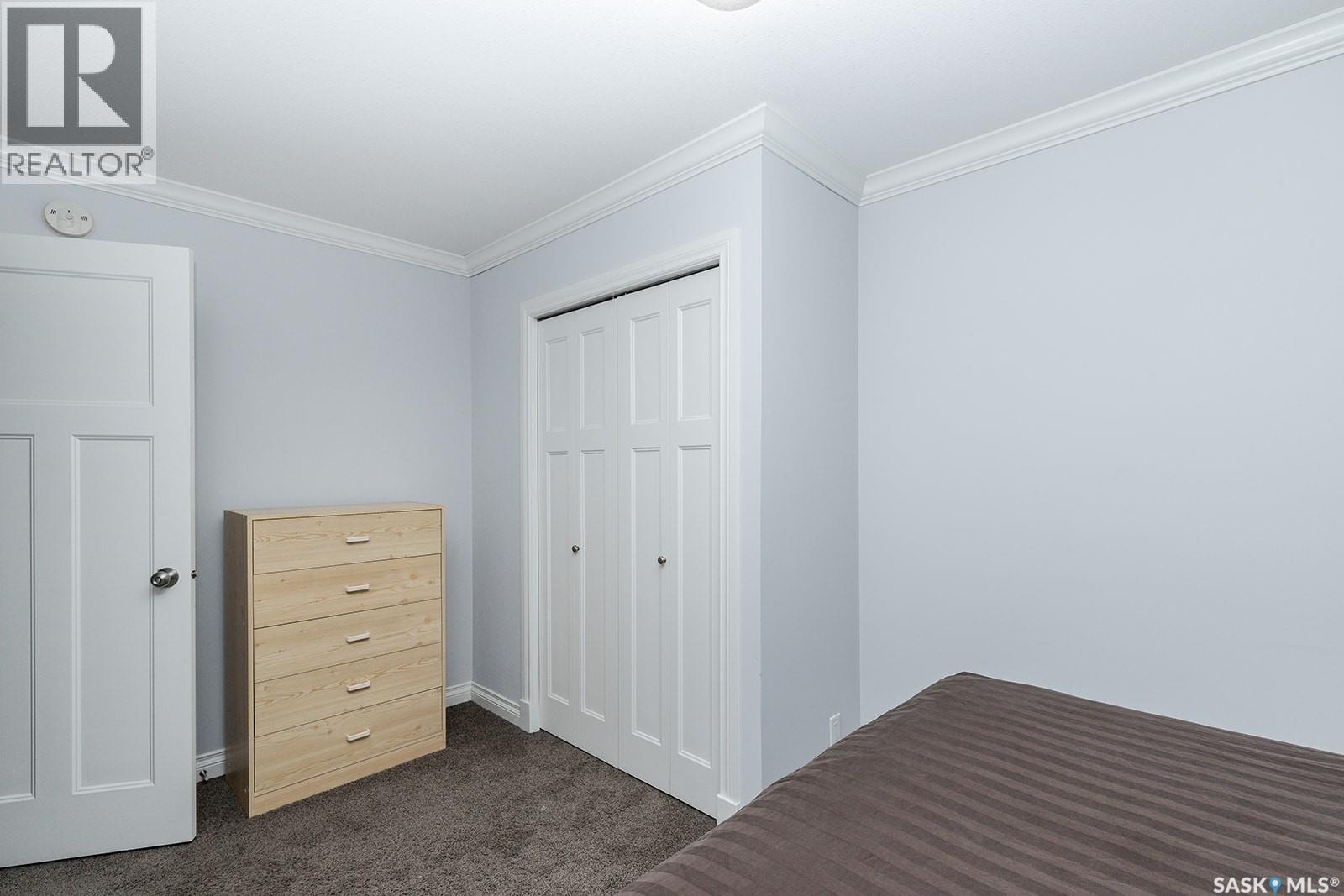 Single Family House for Sale in   Manek ROAD Saskatoon 