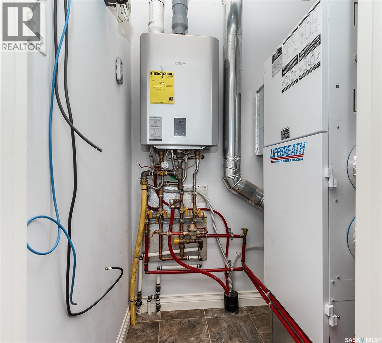 Single Family House for Sale in   Manek ROAD Saskatoon 