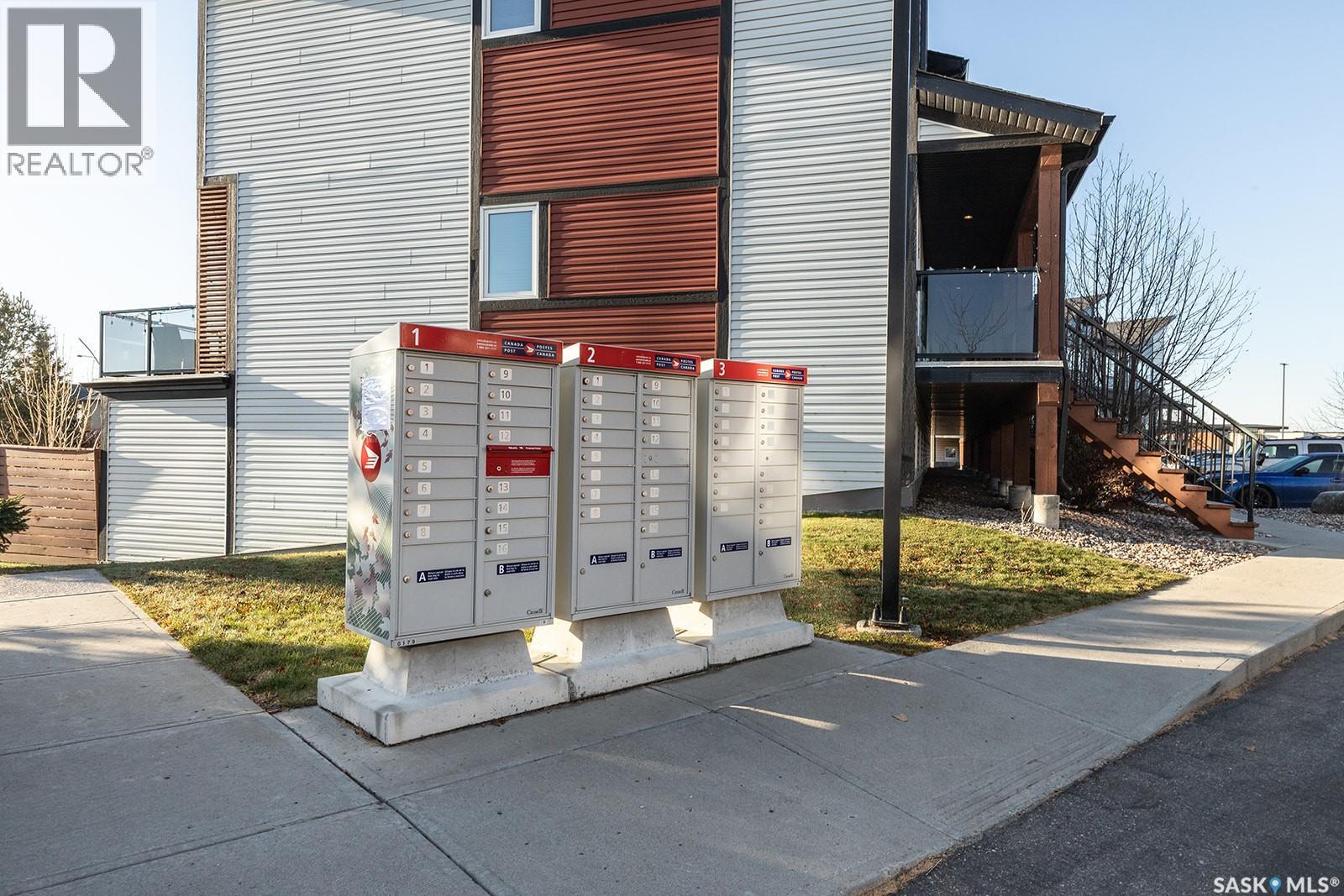 Single Family House for Sale in   Manek ROAD Saskatoon 