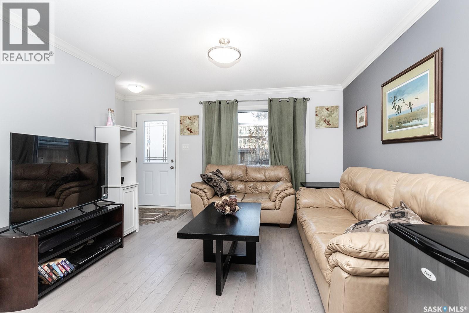 Single Family House for Sale in   Manek ROAD Saskatoon 