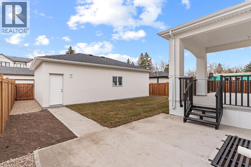 Single Family House for Sale in   Avenue SW North Glenmore Park Calgary 