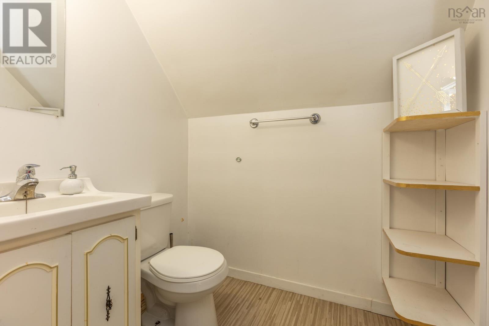 Property 35 of 48 of 5347 Highway 1