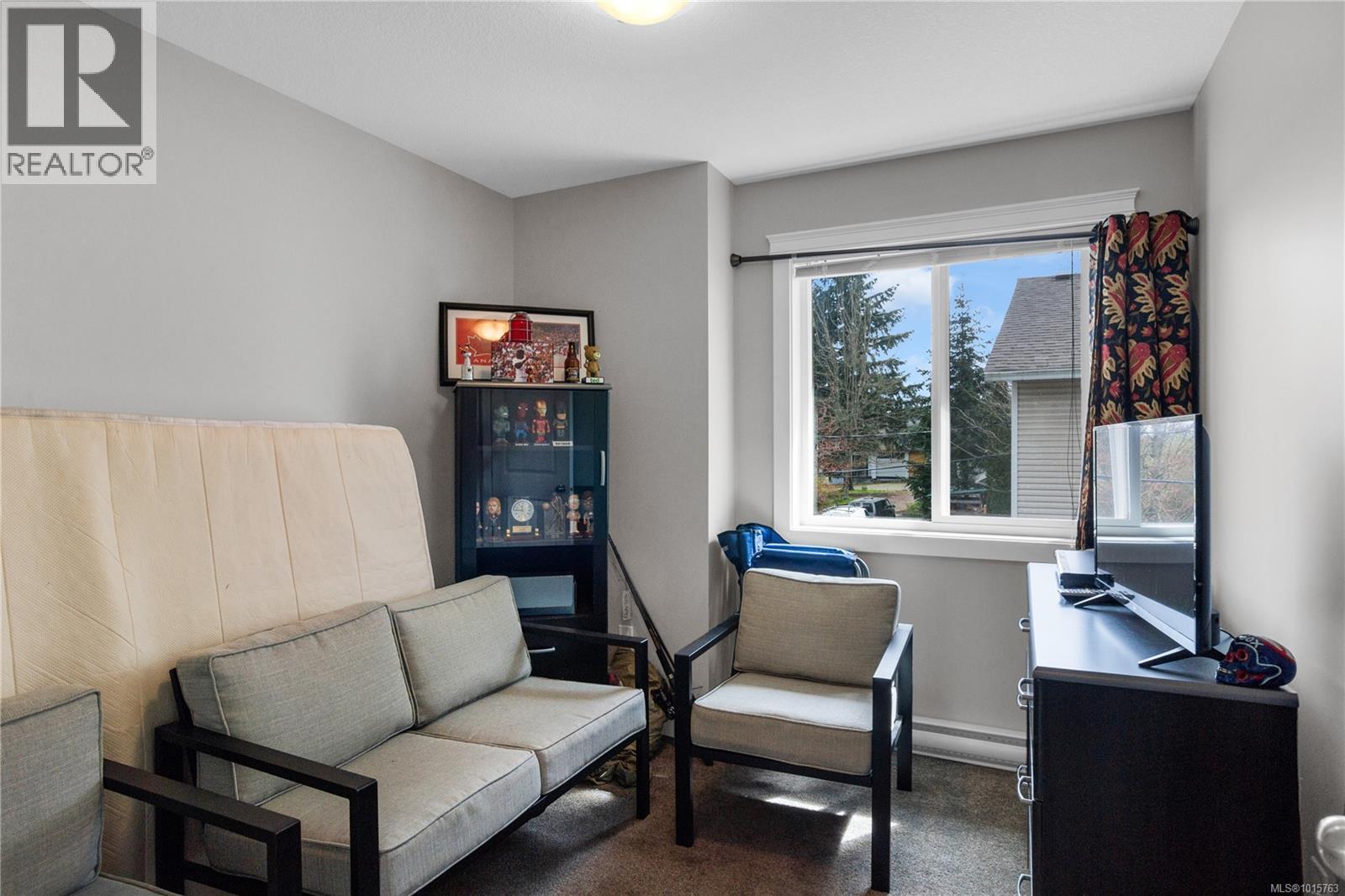 4 1141 2nd Ave, Ladysmith