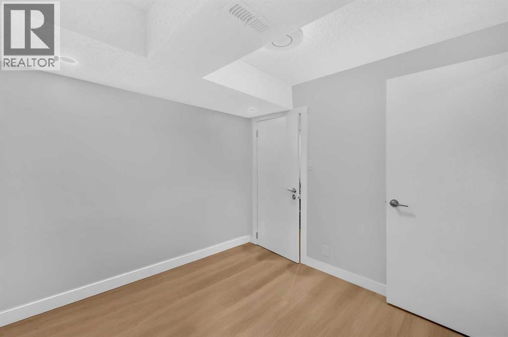 59 Whitehaven Road NE, Calgary, Alberta