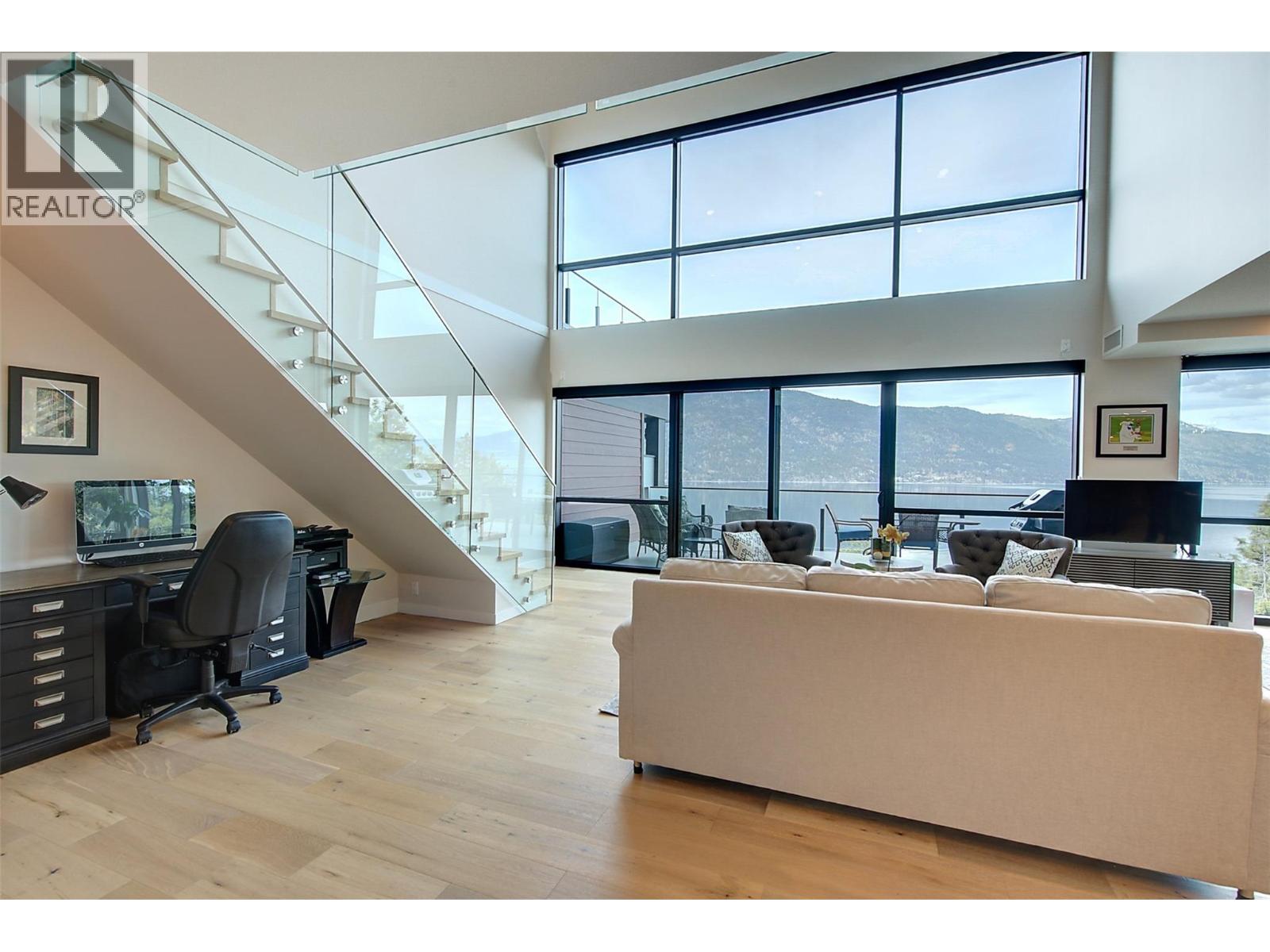 401 3475 Granite Close, Kelowna