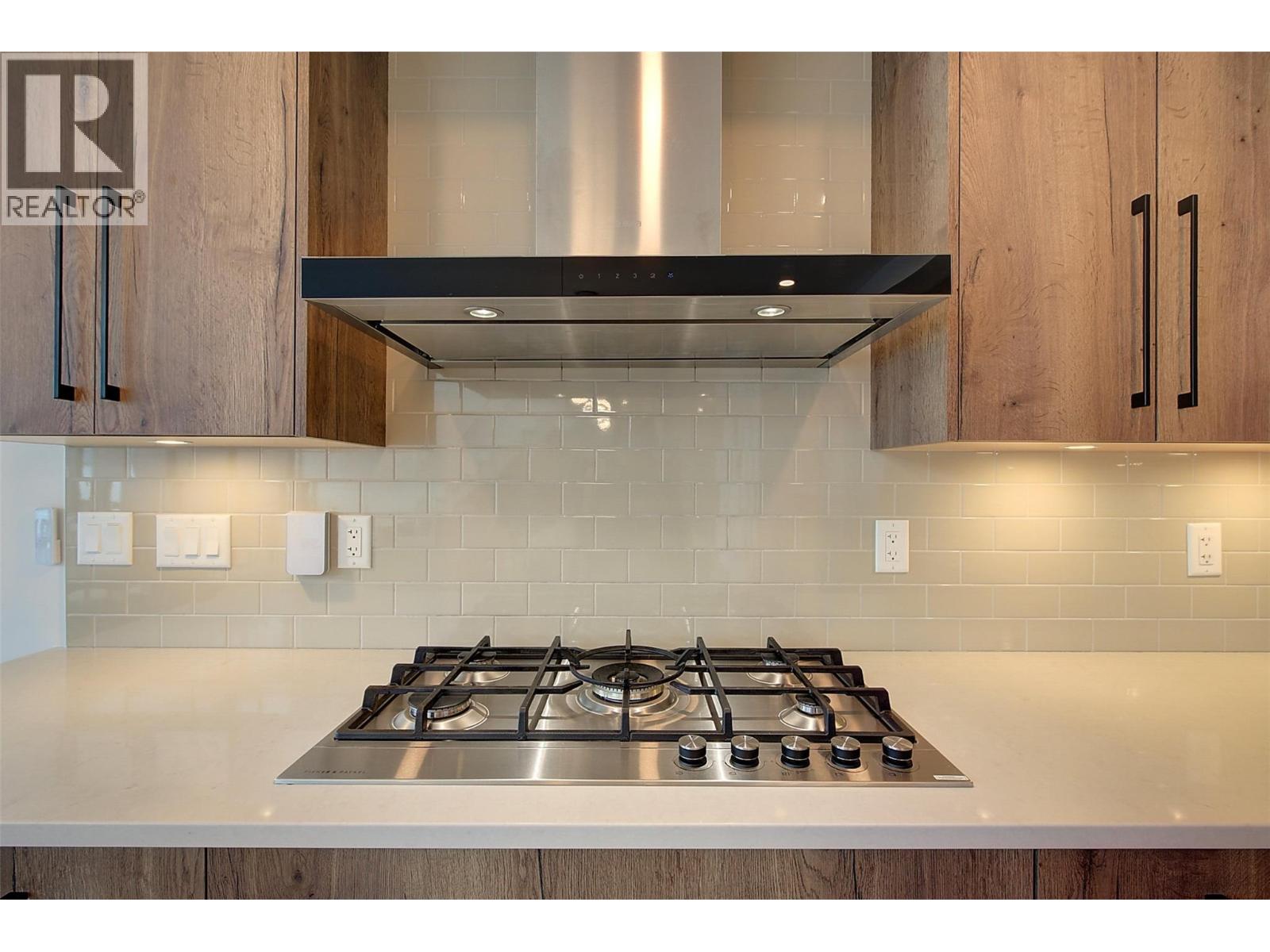 401 3475 Granite Close, Kelowna