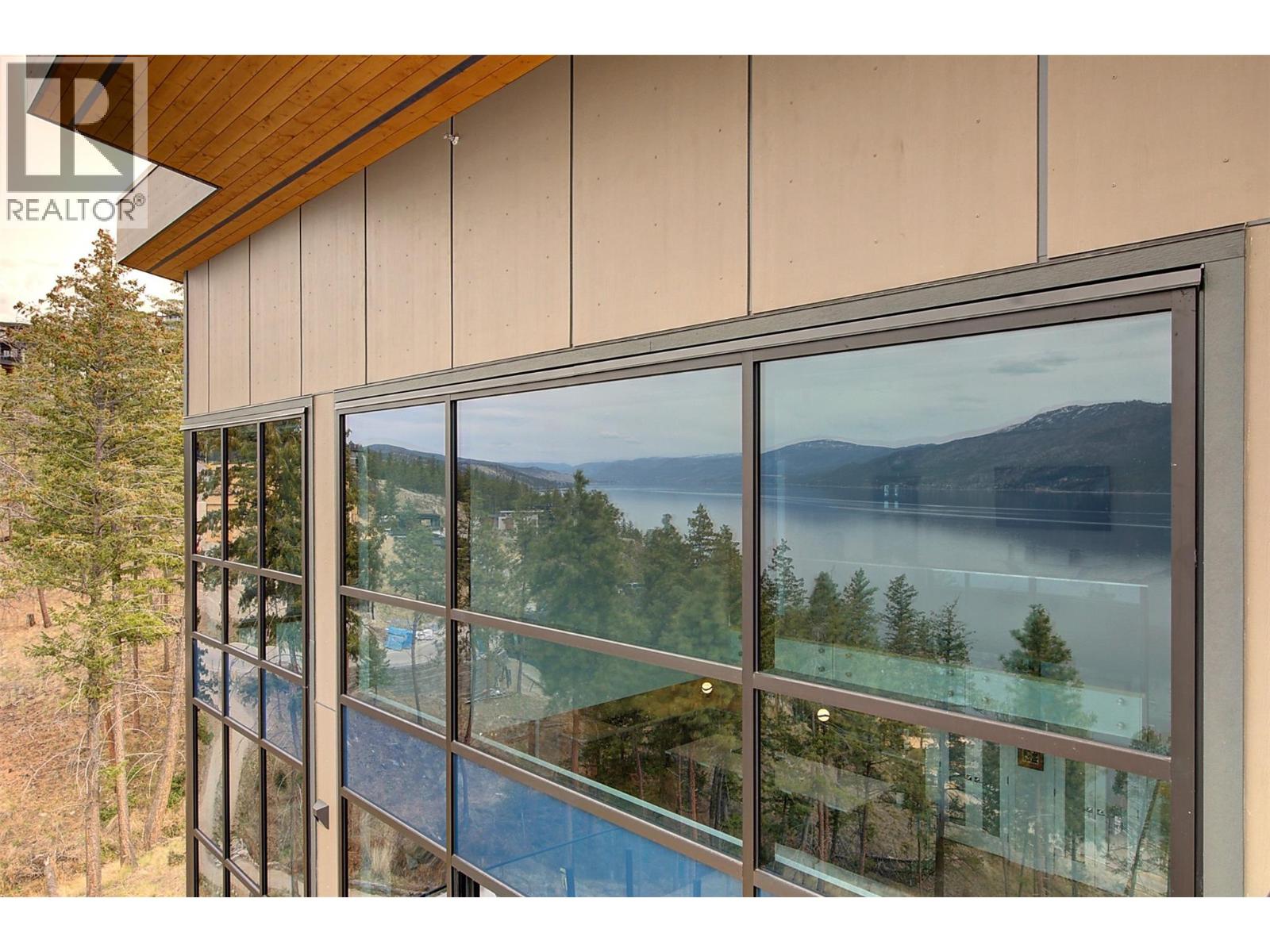 401 3475 Granite Close, Kelowna