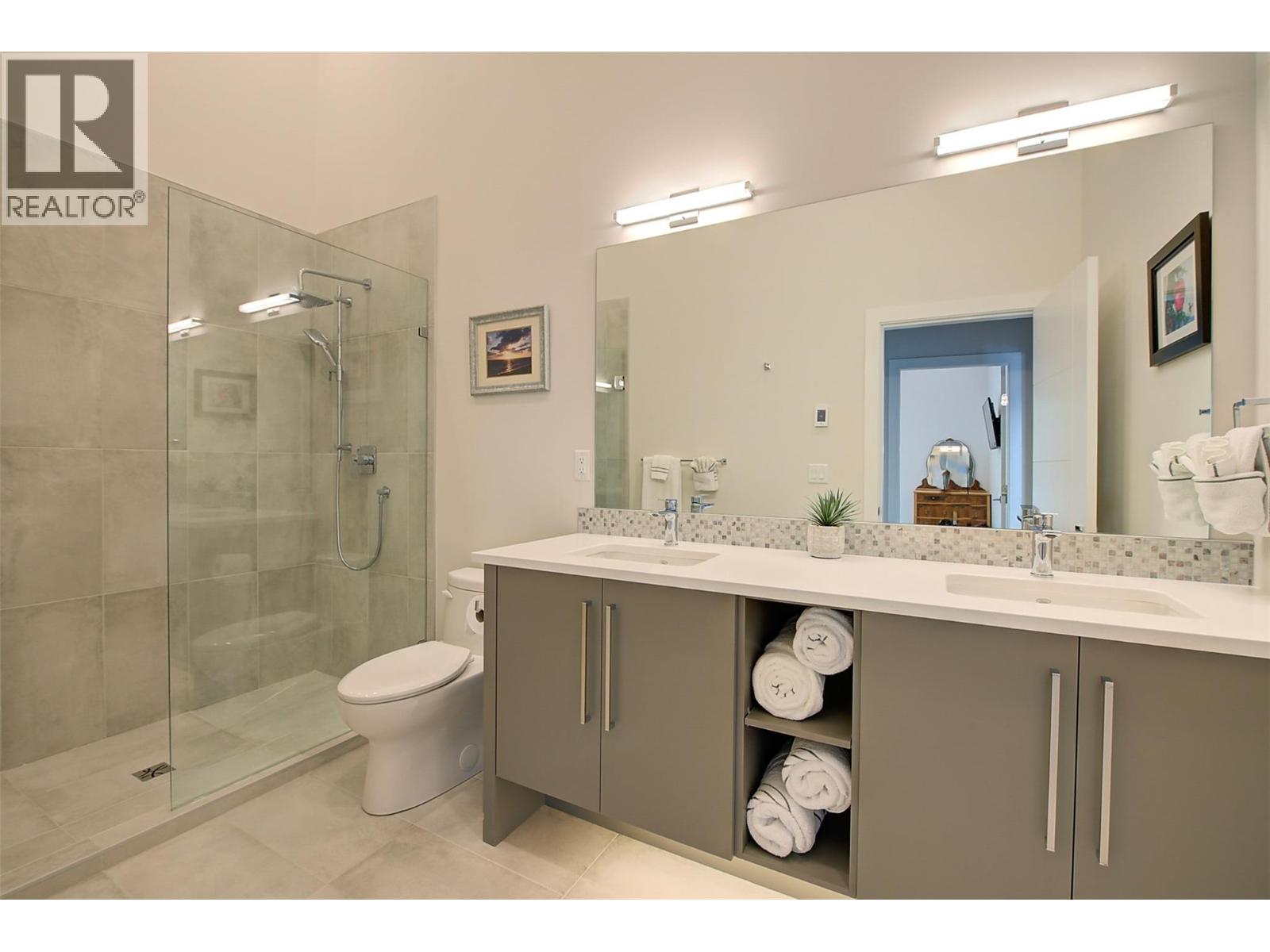 #401 3475 Granite Close - 53