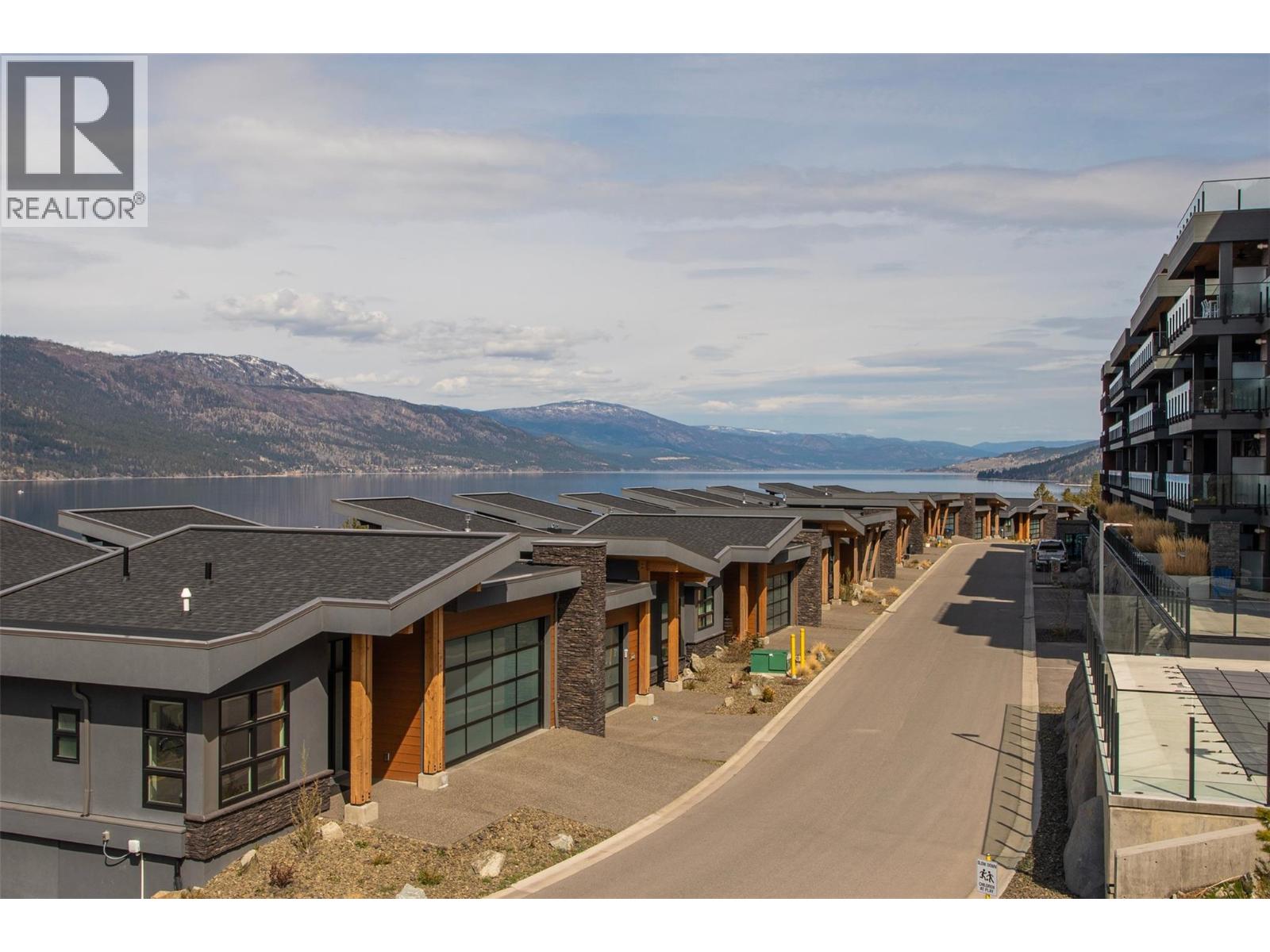 401 3475 Granite Close, Kelowna