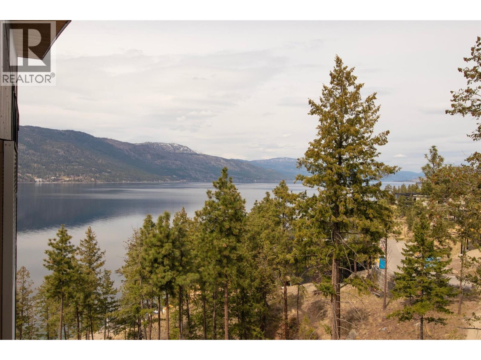 401 3475 Granite Close, Kelowna