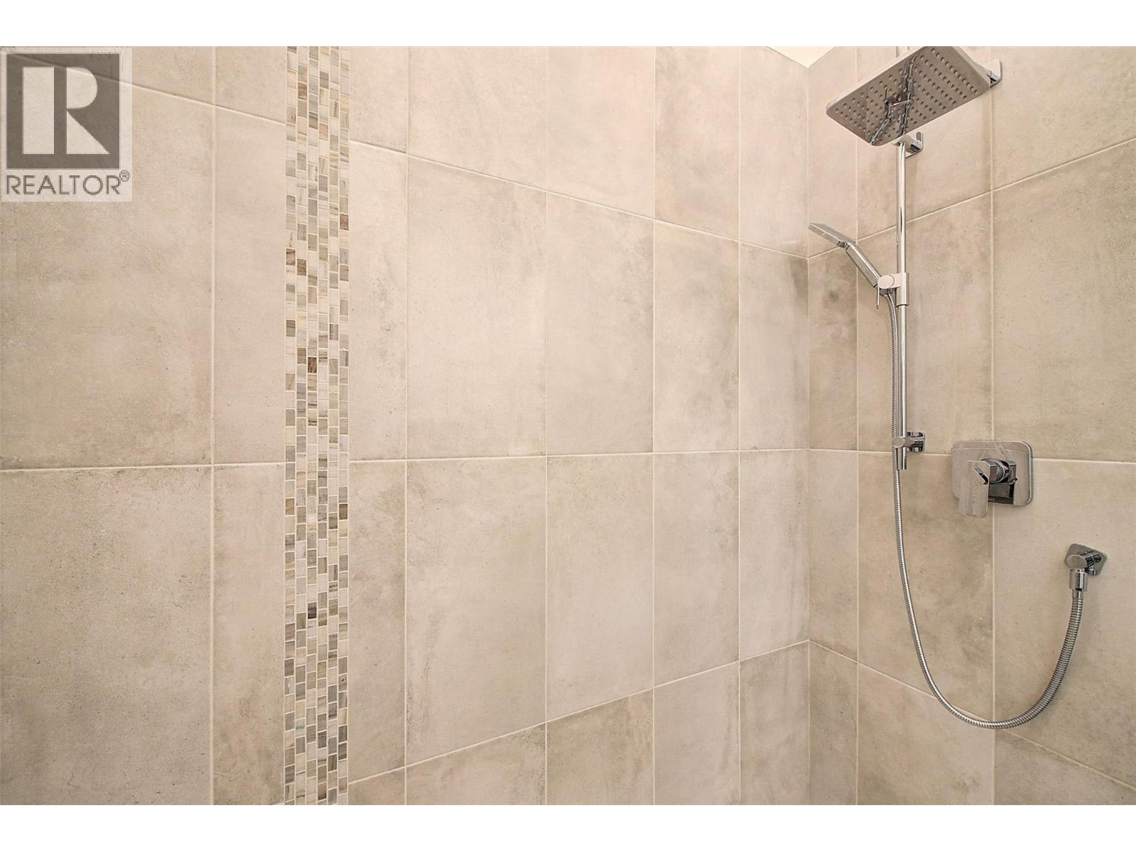 401 3475 Granite Close, Kelowna