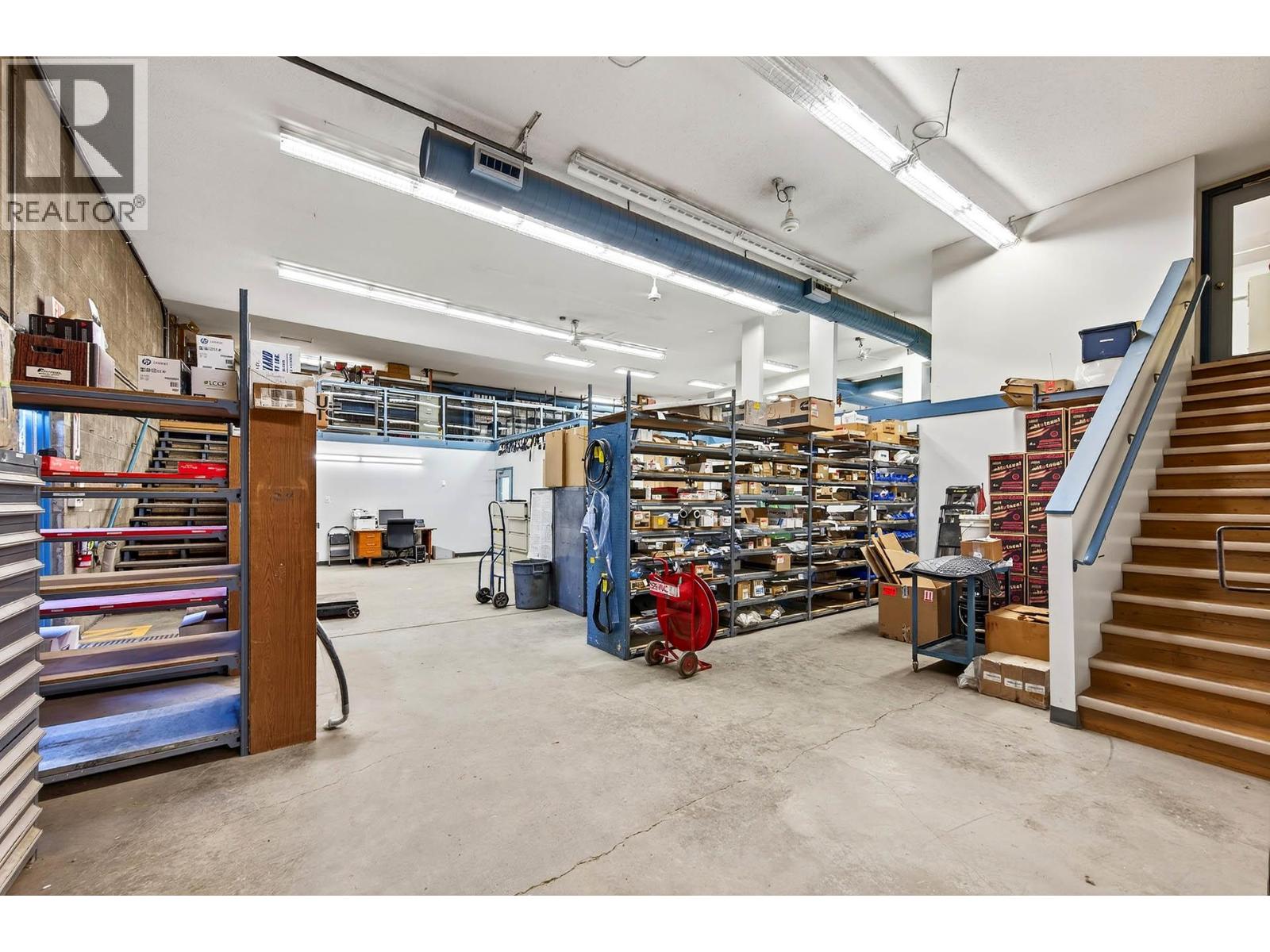  2015 W Trans Canada Highway, Kamloops