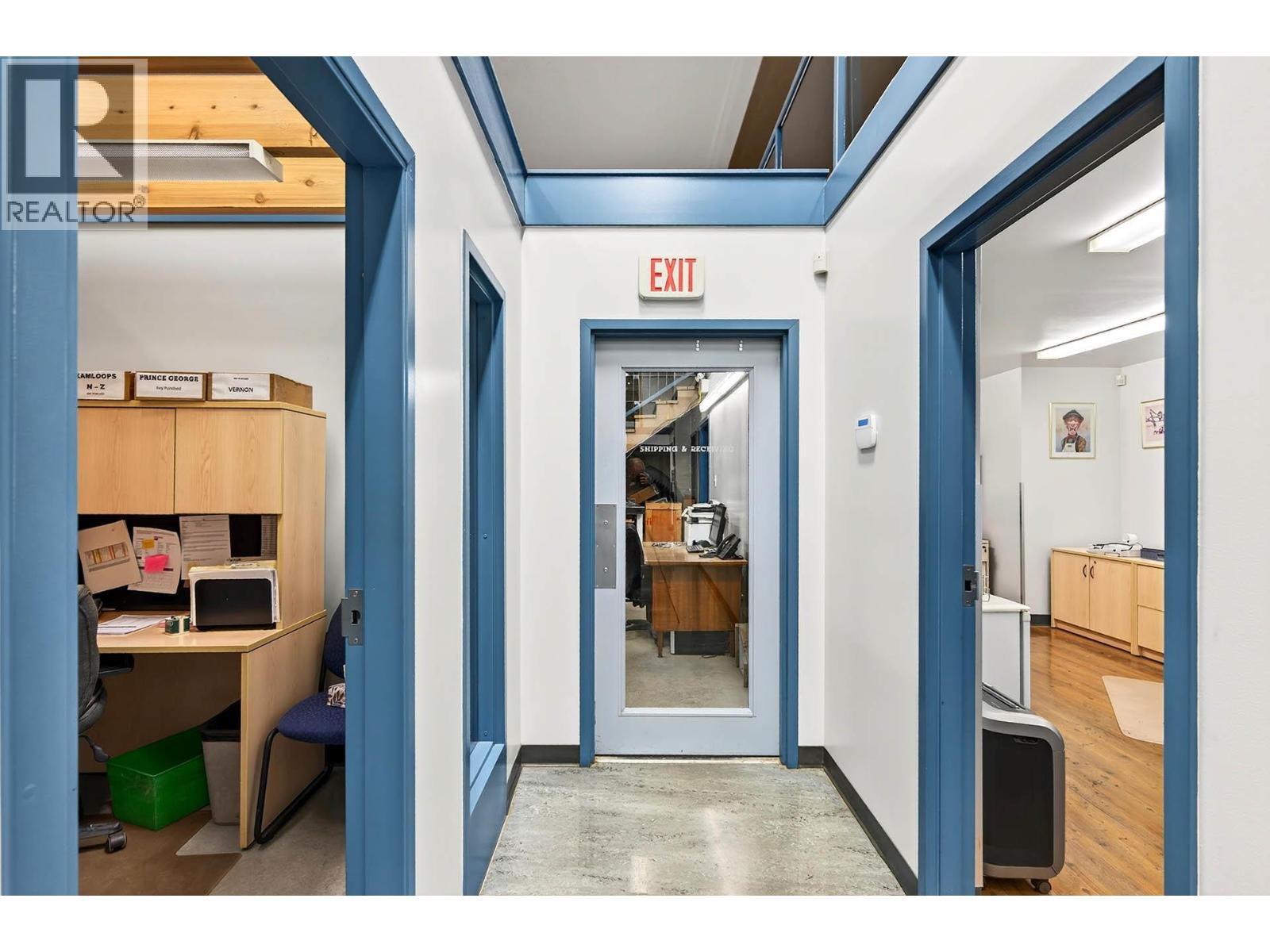  2015 W Trans Canada Highway, Kamloops