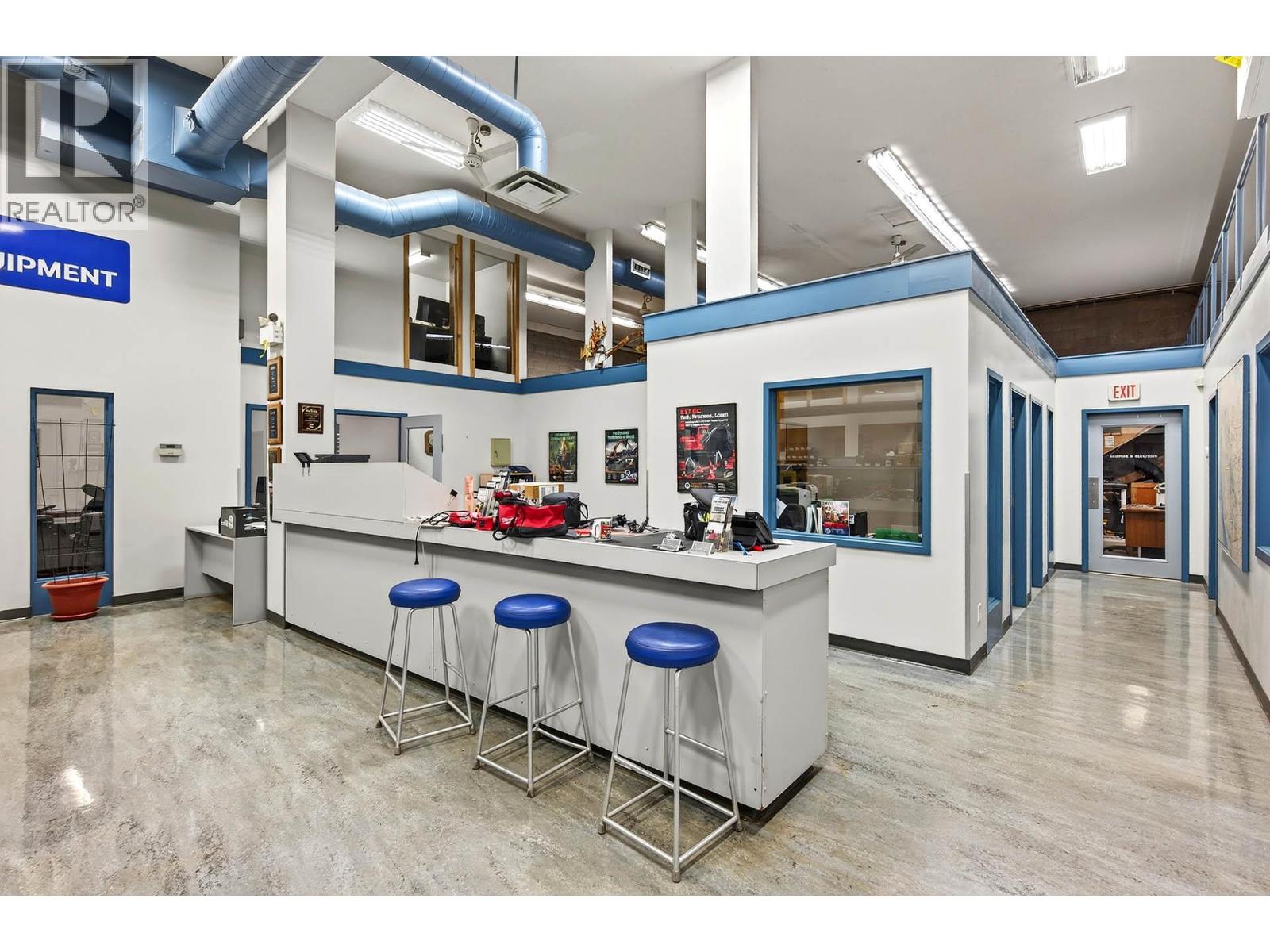  2015 W Trans Canada Highway, Kamloops