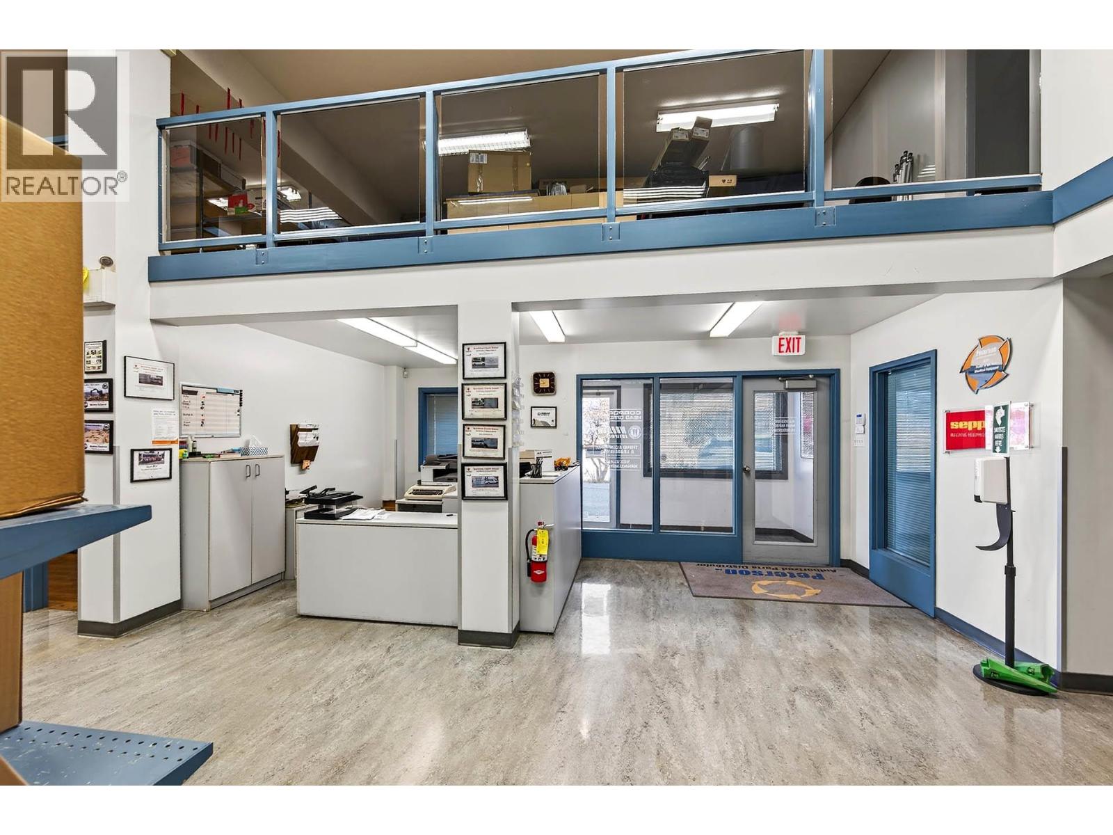  2015 W Trans Canada Highway, Kamloops