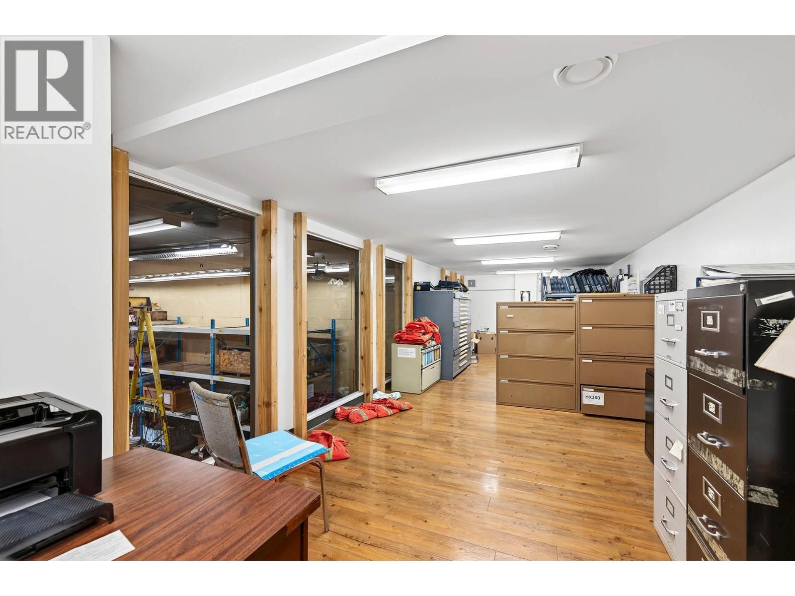  2015 W Trans Canada Highway, Kamloops