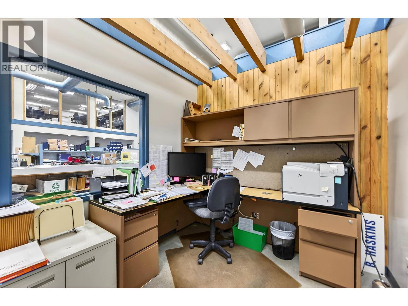  2015 W Trans Canada Highway, Kamloops