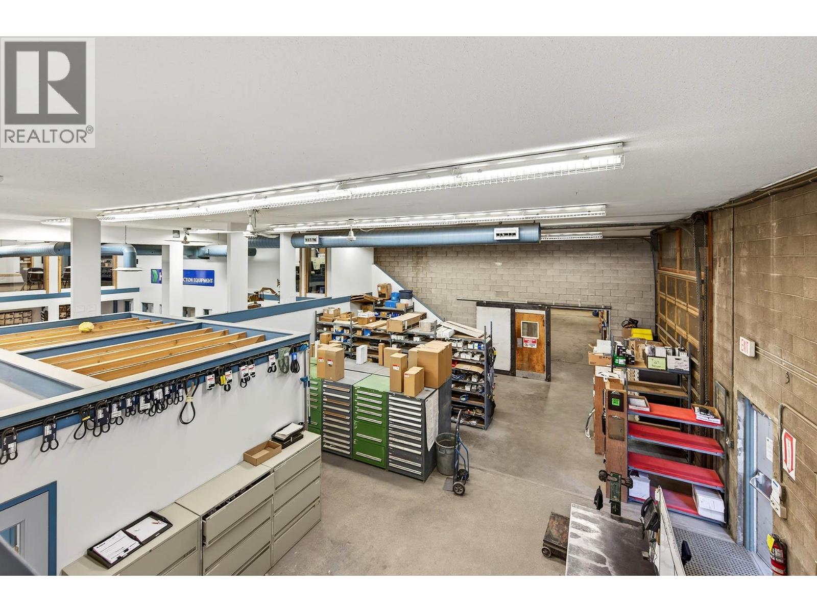  2015 W Trans Canada Highway, Kamloops