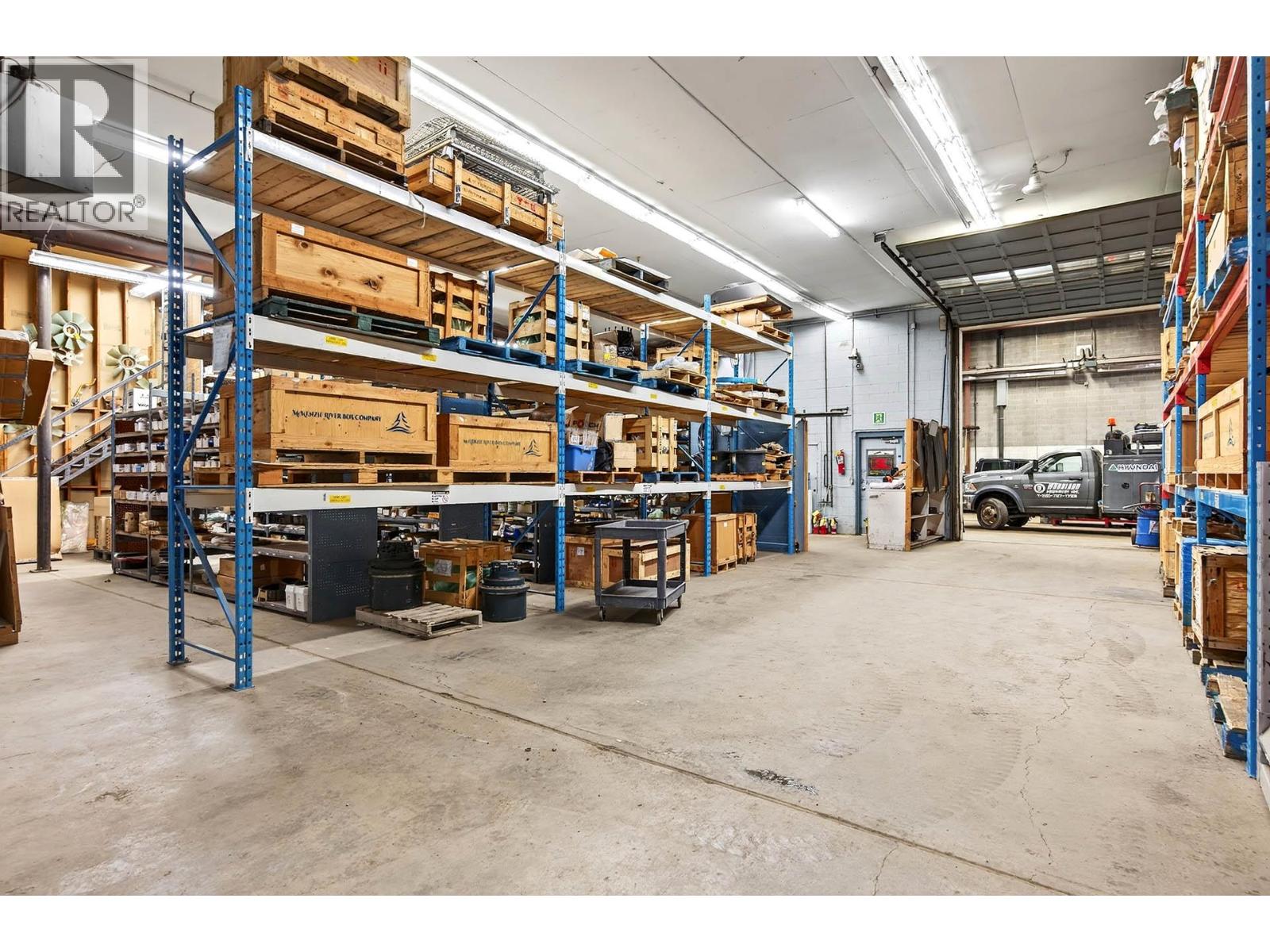  2015 W Trans Canada Highway, Kamloops