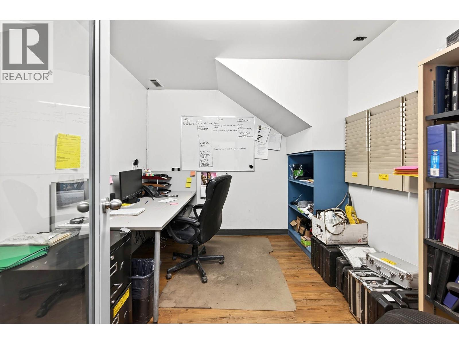  2015 W Trans Canada Highway, Kamloops