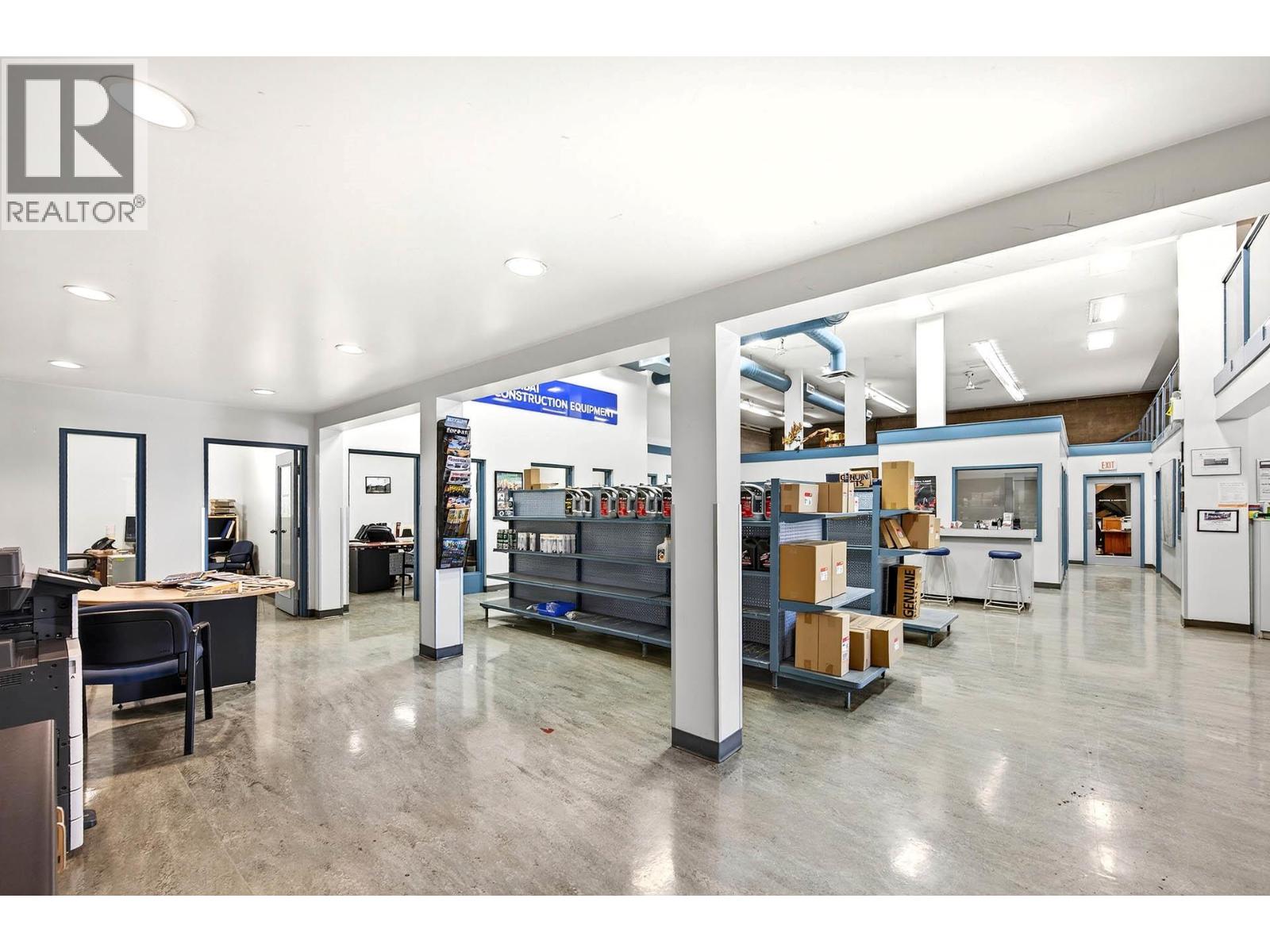  2015 W Trans Canada Highway, Kamloops